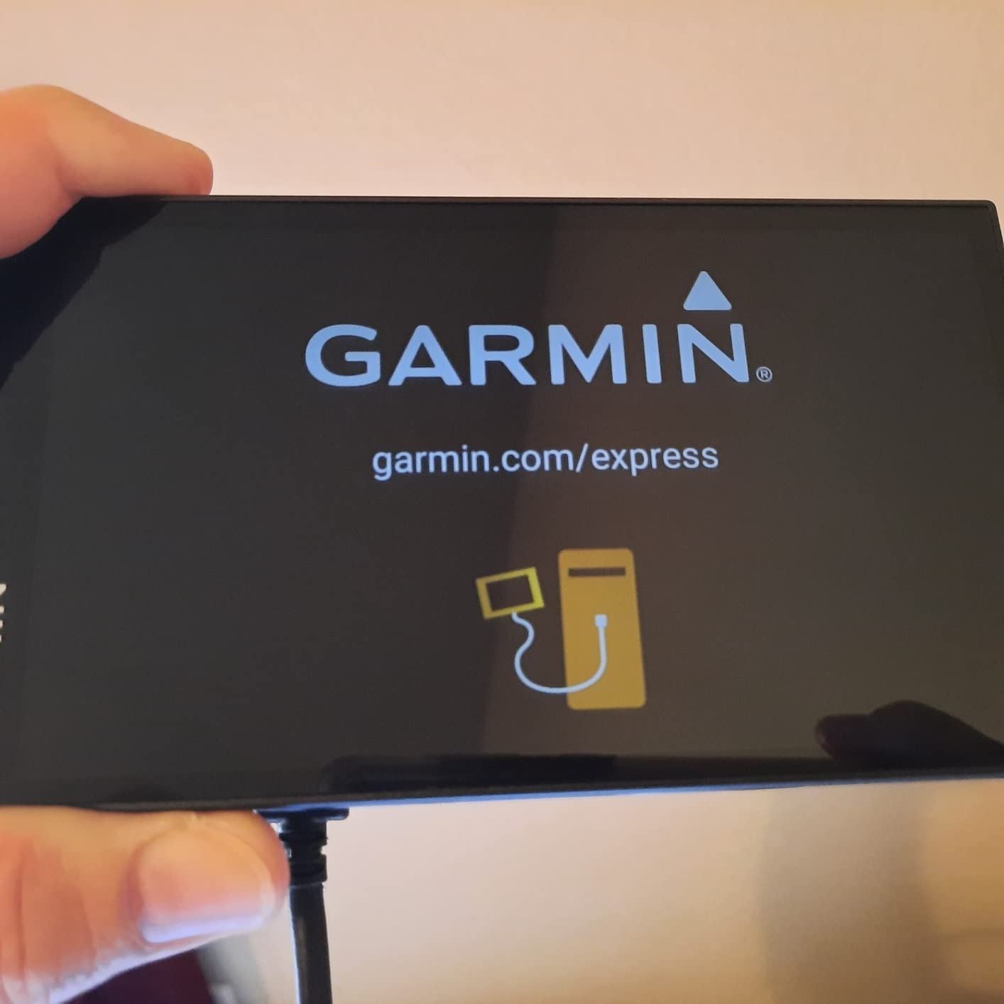 Garmin DriveSmart 86, 8-inch Car GPS Navigator with Bright, Crisp High-Resolution Maps and Garmin Voice Assist customer photo 1