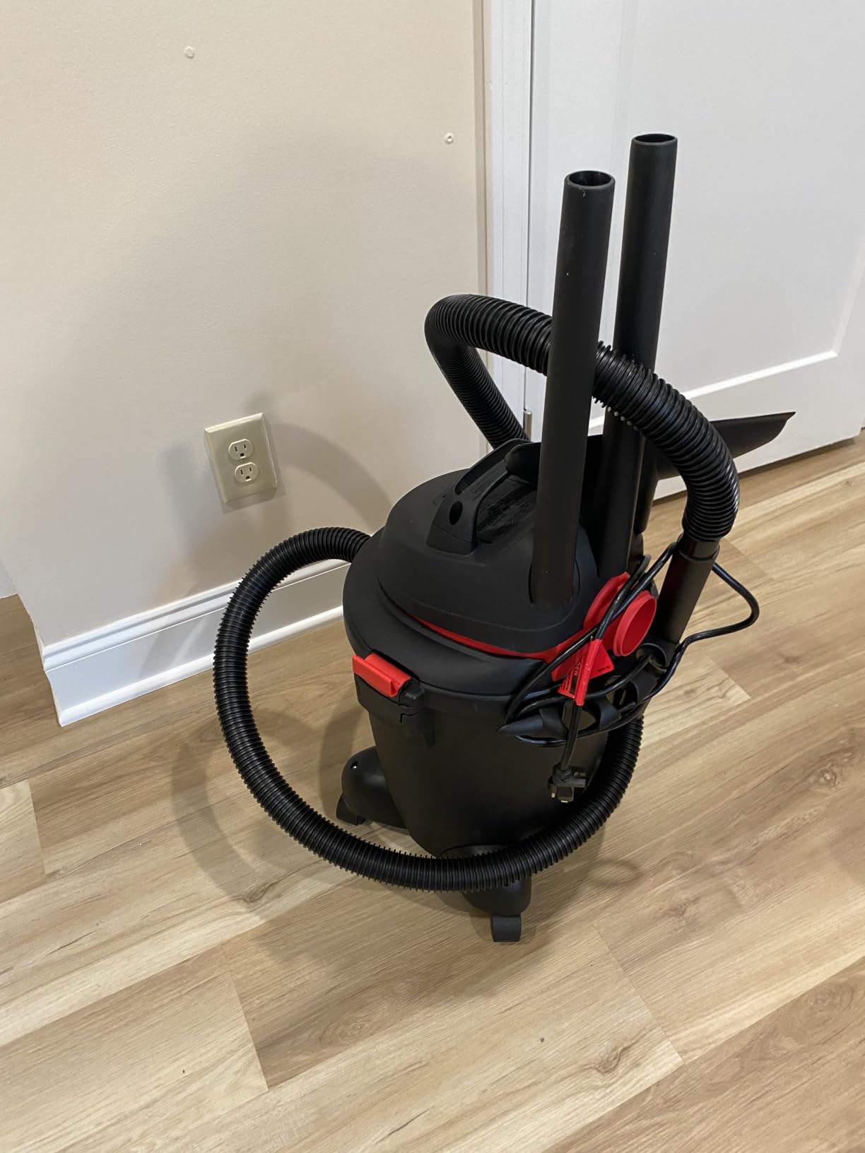 Shop-Vac 5985005 6 Gallon 3.5 Peak HP Wet/Dry Vacuum with Blower Function customer photo 1