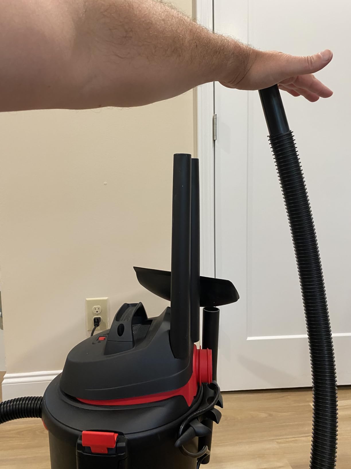 Shop-Vac 5985005 6 Gallon 3.5 Peak HP Wet/Dry Vacuum with Blower Function customer photo 2