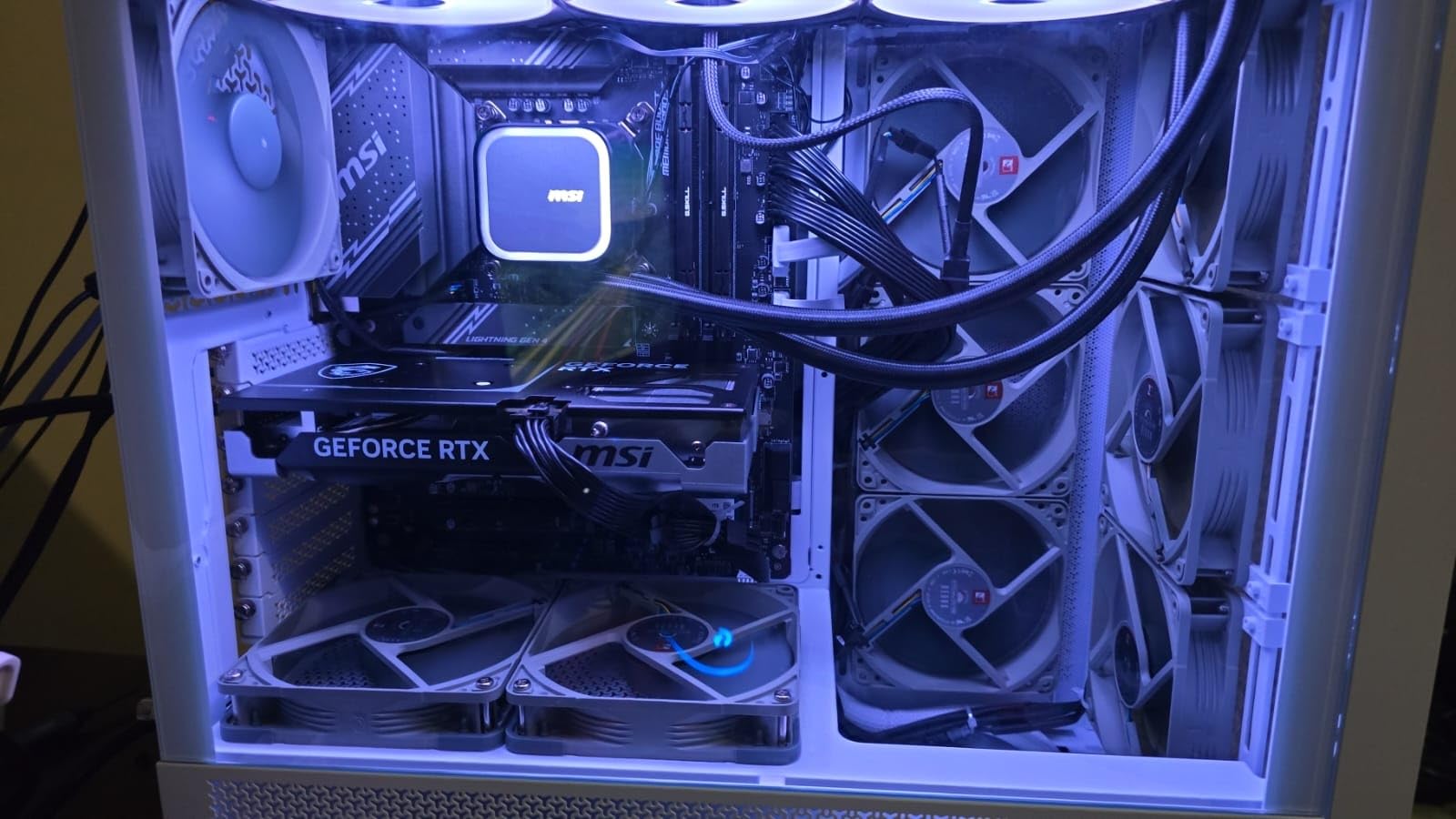 Intel® Core™ i7-12700KF Desktop Processor 12 (8P+4E) Cores up to 5.0 GHz Unlocked LGA1700 600 Series Chipset 125W customer photo 2
