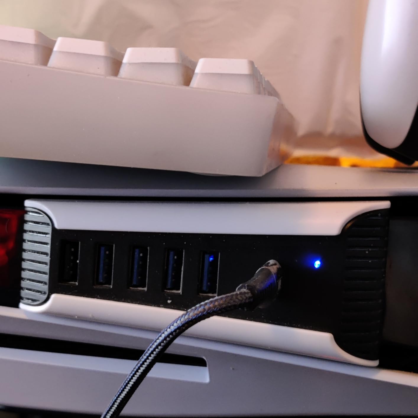 5 Port USB Hub for PS5,USB High-Speed Expansion Hub Charger USB Extender Compatible with PlayStation 5 Game Consolewith 4 USB + 1 USB Charging Port + 1 Type C Port customer photo 1