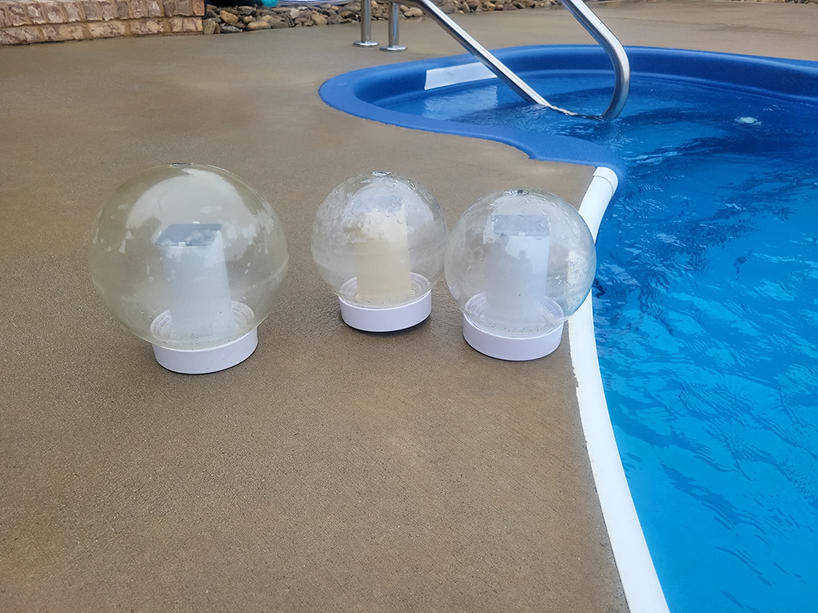 LanPool Floating Pool Lights, Solar Flickering Flame Pool Lights (2pcs) | IP68 Waterproof Ball Night Light, Outdoor Lantern Landscape Decoration Lamp for Pool, Pond, Event, Party, Garden customer photo 1