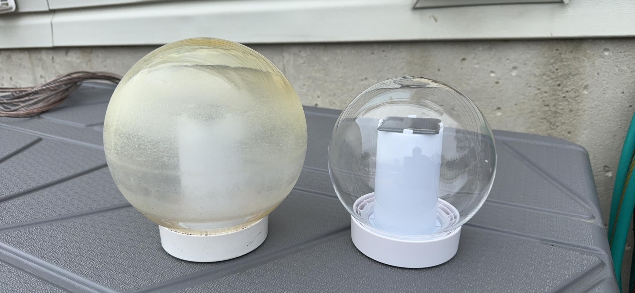 LanPool Floating Pool Lights, Solar Flickering Flame Pool Lights (2pcs) | IP68 Waterproof Ball Night Light, Outdoor Lantern Landscape Decoration Lamp for Pool, Pond, Event, Party, Garden customer photo 2