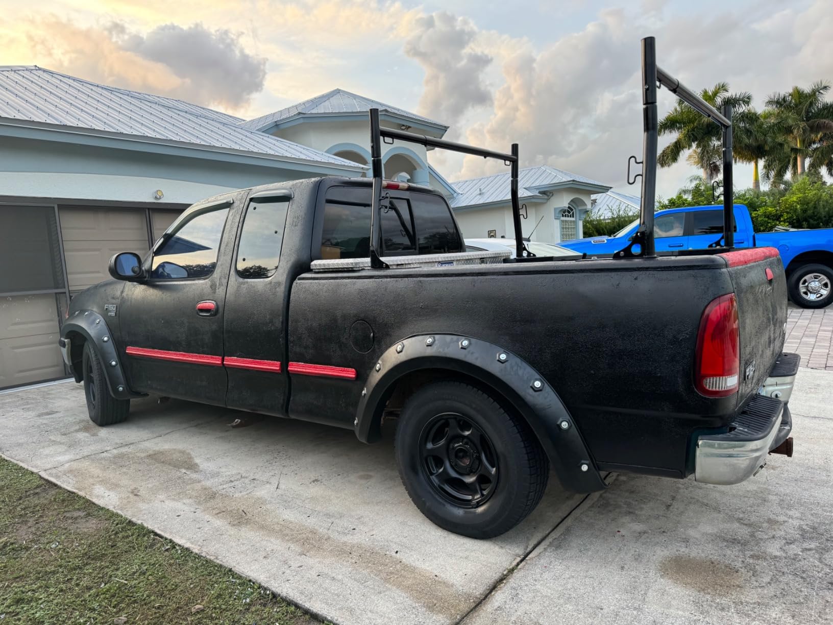 Ladder Rack for Truck Non-Drilling, 800 lbs Capacity customer photo 1