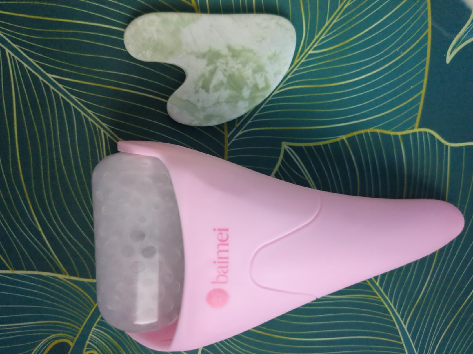 BAIMEI IcyMe Ice Roller for Face & Gua Sha Set, Depuff & Migraine Relief customer photo 2