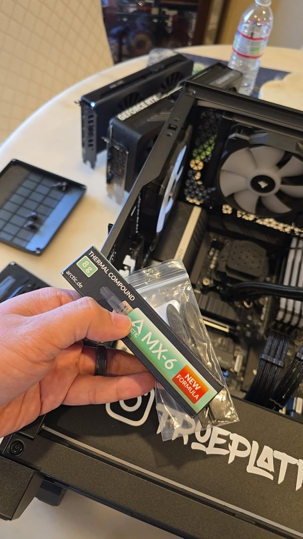 ARCTIC MX-6 (8 g) - Ultimate Performance Thermal Paste for CPU, Consoles, Graphics Cards, laptops, Very high Thermal Conductivity, Long Durability, Non-Conductive customer photo 2