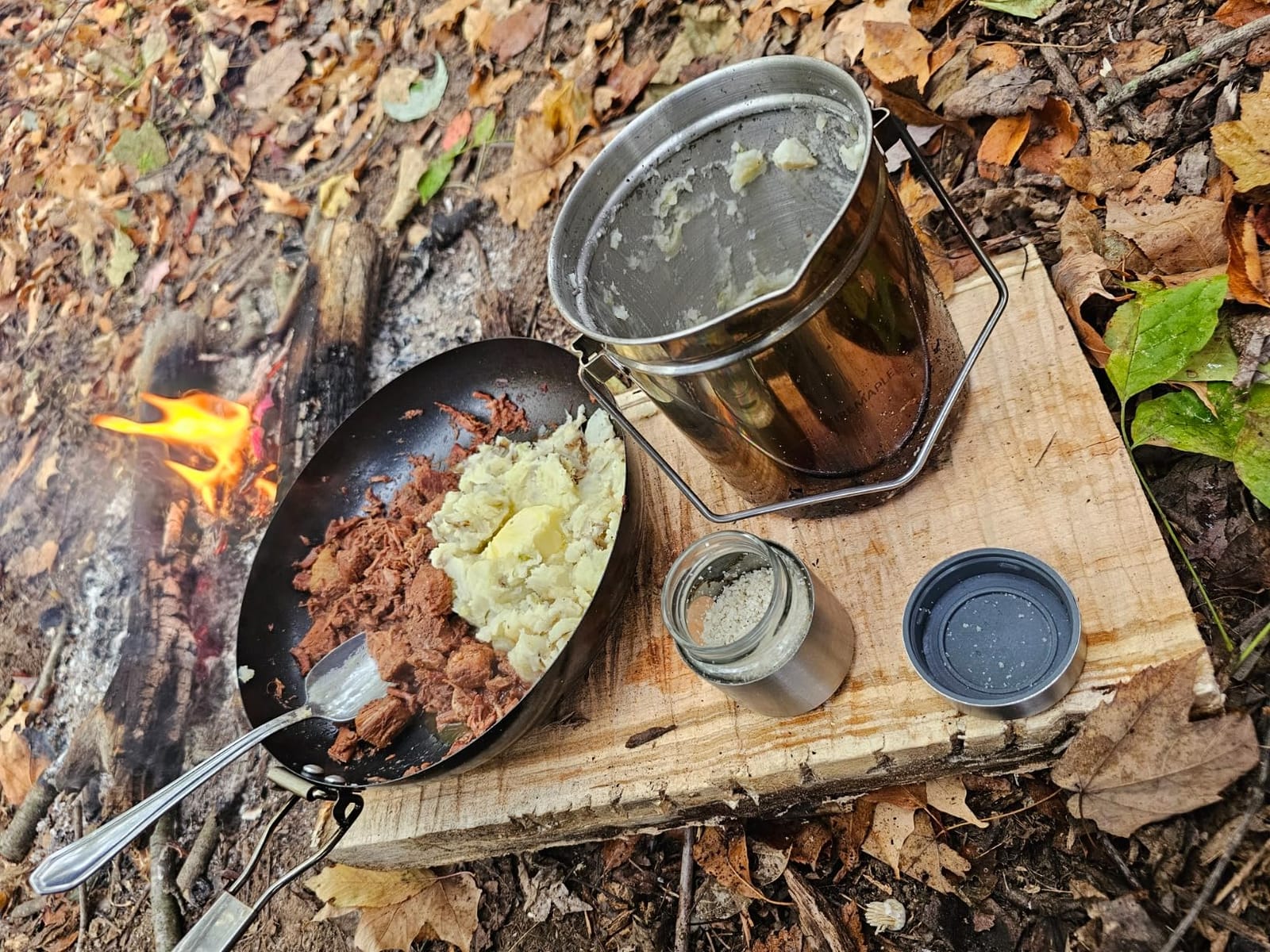 Firemaple Antarcti 1.2L Stainless Steel Pot Food Grade SUS304 Camping Pot | Large Heating Area & Fast Heat Conduction, Lockable Lid, Self-standing Handle for Hanging Use, Includes Steamer, 1.2L, 452g customer photo 1