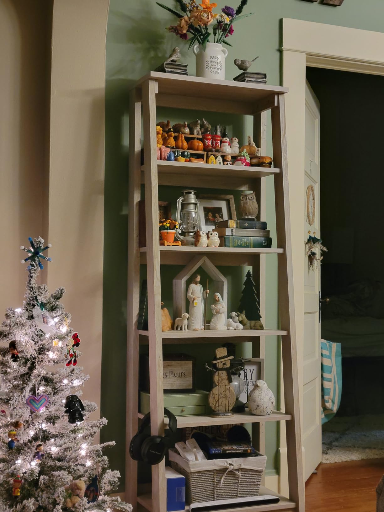 Sauder Ladder Bookshelf 5 Tier Trestle Ladder Shelf Wooden Bookcase, in Mystic Oak customer photo 1