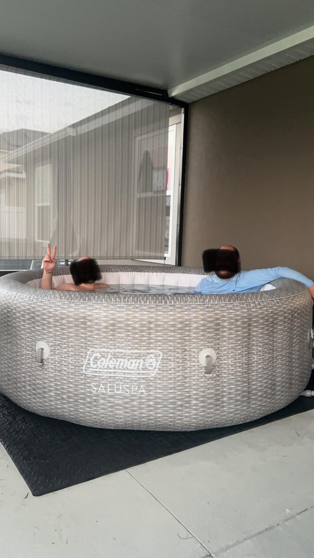Coleman SaluSpa AirJet 7 Person Inflatable Hot Tub Round Portable Outdoor Spa with 180 Soothing AirJets and Insulated Cover, Gray, Sicily (Standard) customer photo 1