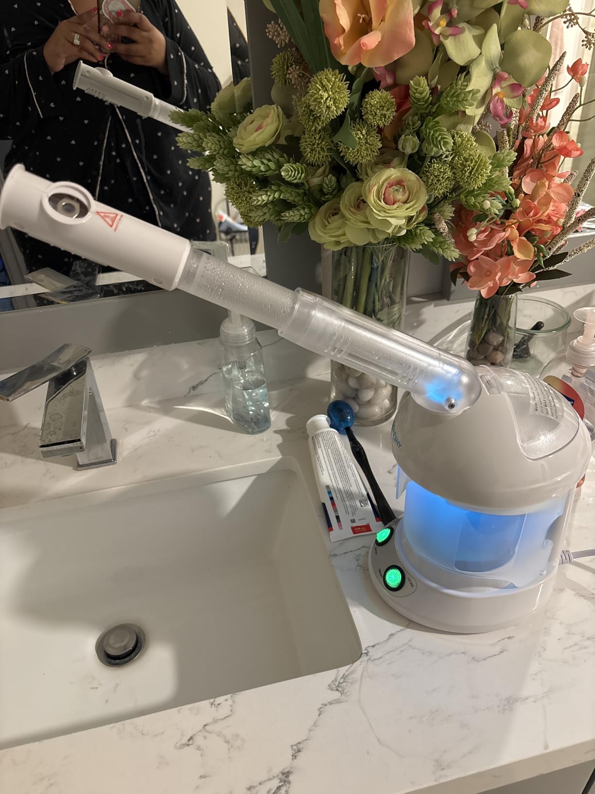 DENFANY Facial Steamer with Ozone Extendable 360° Arm - for Home or Salon customer photo 1