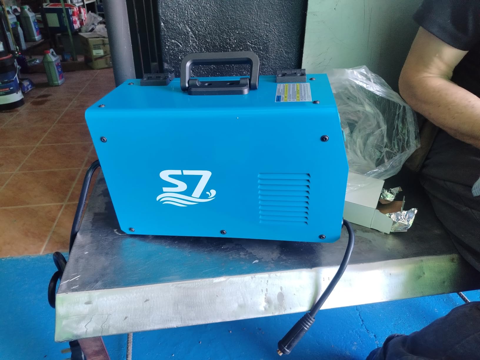 S7 200A 4-in-1 MIG Welder 110V/220V, Gas & Gasless Flux Core Welding Machine, Lift TIG/Stick/MMA Welder, Synergic Control, Large Digital Display, IGBT Inverter for DIY, Home Repair, Garage customer photo 1