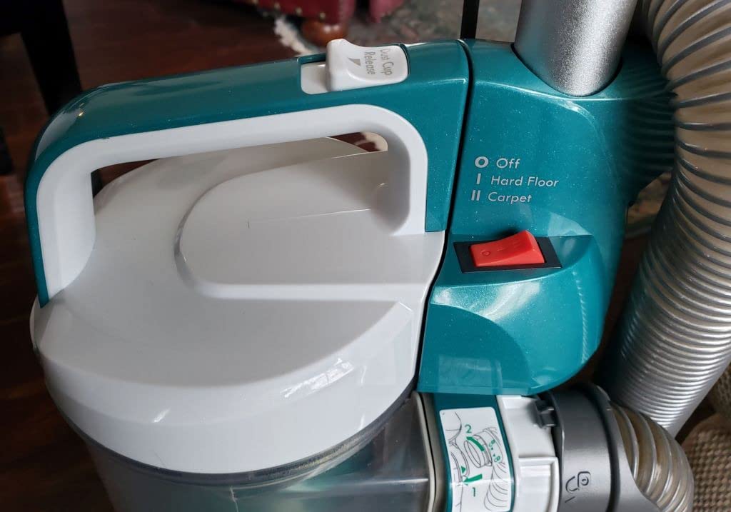 Kenmore Featherlite Lift-Up Bagless Upright Vacuum customer photo 2