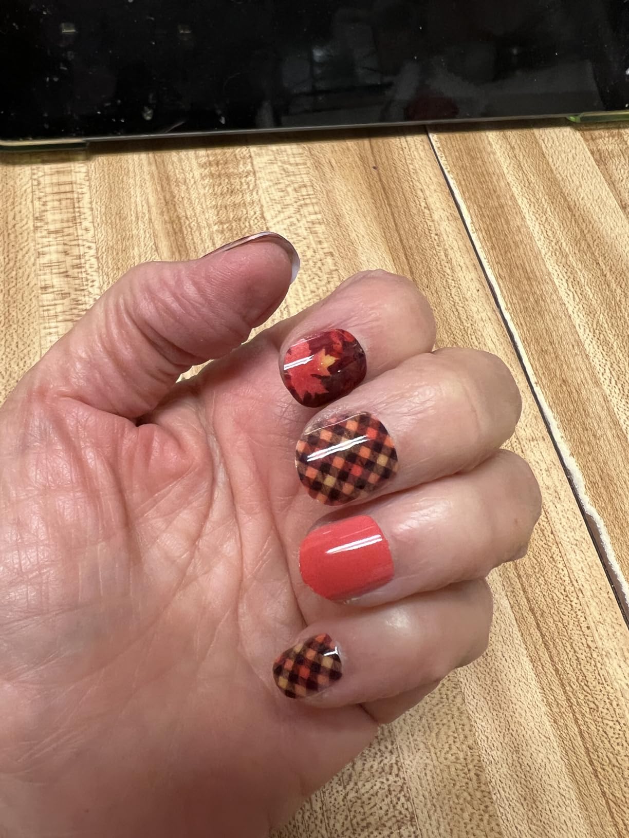 kacctyen 384 Pcs 16 Pack Fall Thanksgiving Press on Nails, Elegant Pattern customer photo 2