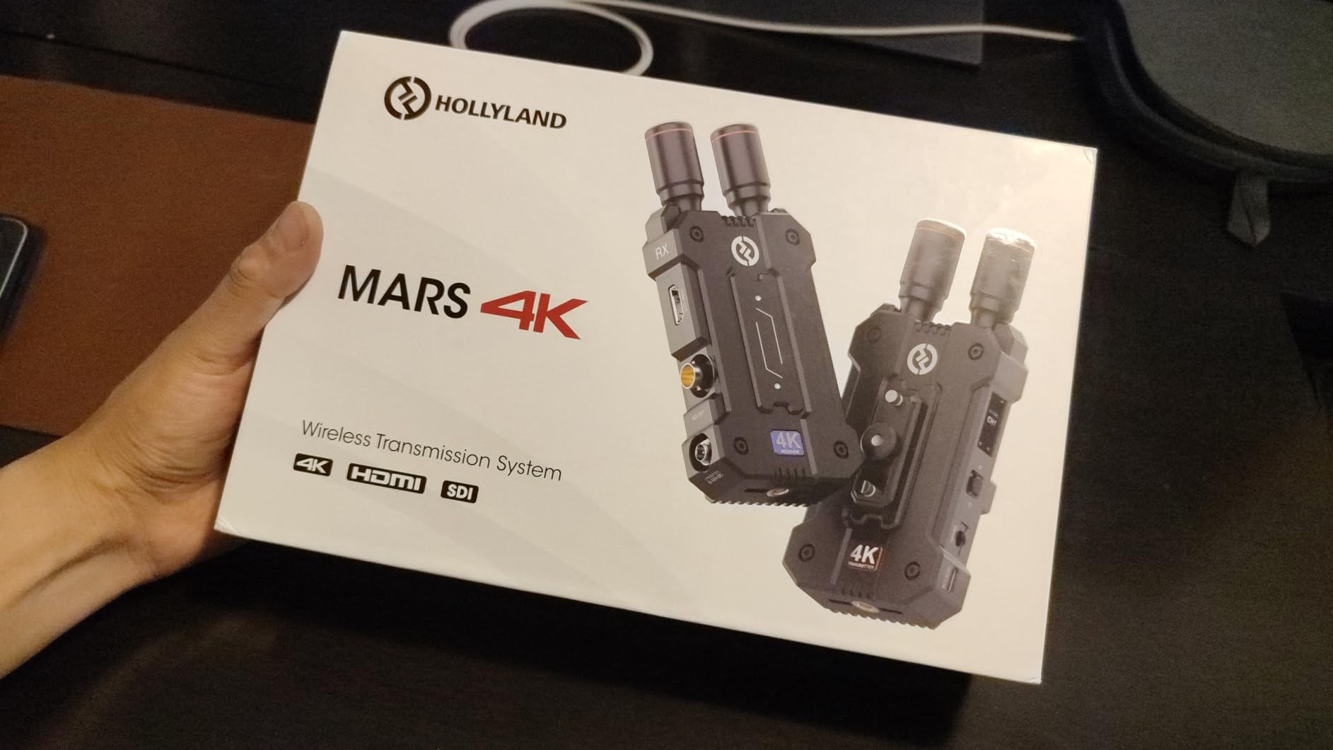 Hollyland Mars 4K Wireless Transmitter Receiver 5G SDI HDMI Video Transmission System, 4Kp30/1080p60, Support 23.98/29.97/59.94 FPS SDI Out, 450FT Los Range 66ms Latency, 4 App Monitoring (1TX+1RX) customer photo 1