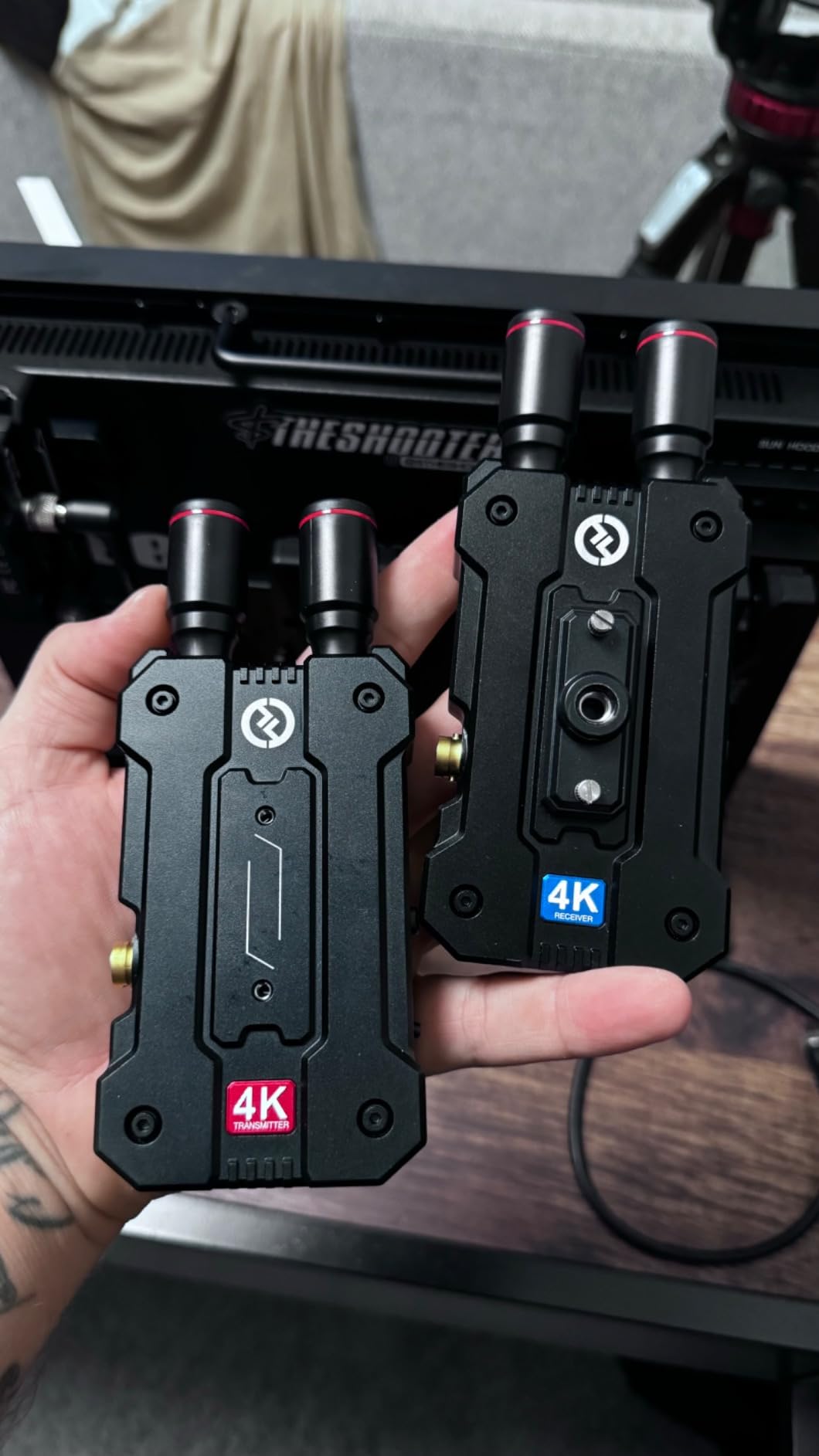 Hollyland Mars 4K Wireless Transmitter Receiver 5G SDI HDMI Video Transmission System, 4Kp30/1080p60, Support 23.98/29.97/59.94 FPS SDI Out, 450FT Los Range 66ms Latency, 4 App Monitoring (1TX+1RX) customer photo 2
