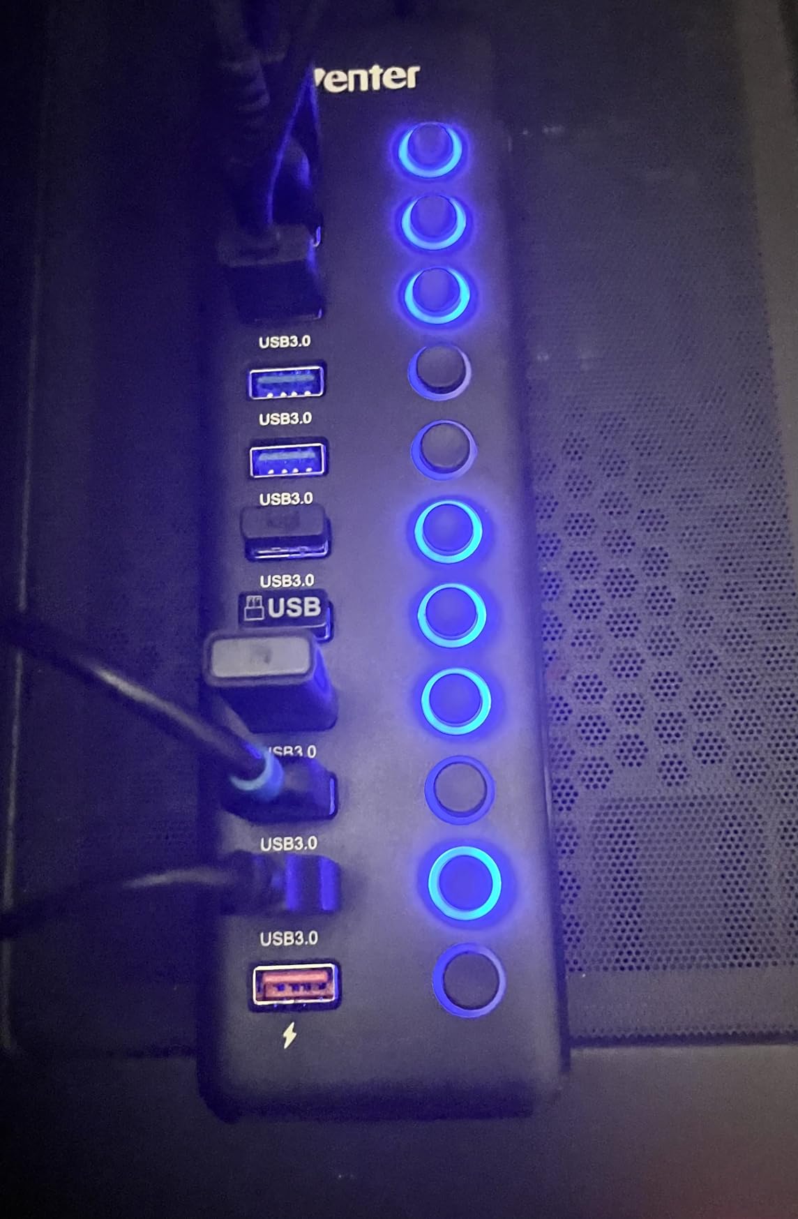 Powered USB Hub, Wenter 11-Port USB Splitter Hub (10 Faster Data Transfer Ports+ 1 Smart Charging Port) with Individual LED On/Off Switches, USB Hub 3.0 Powered with Power Adapter for Mac, PC customer photo 1