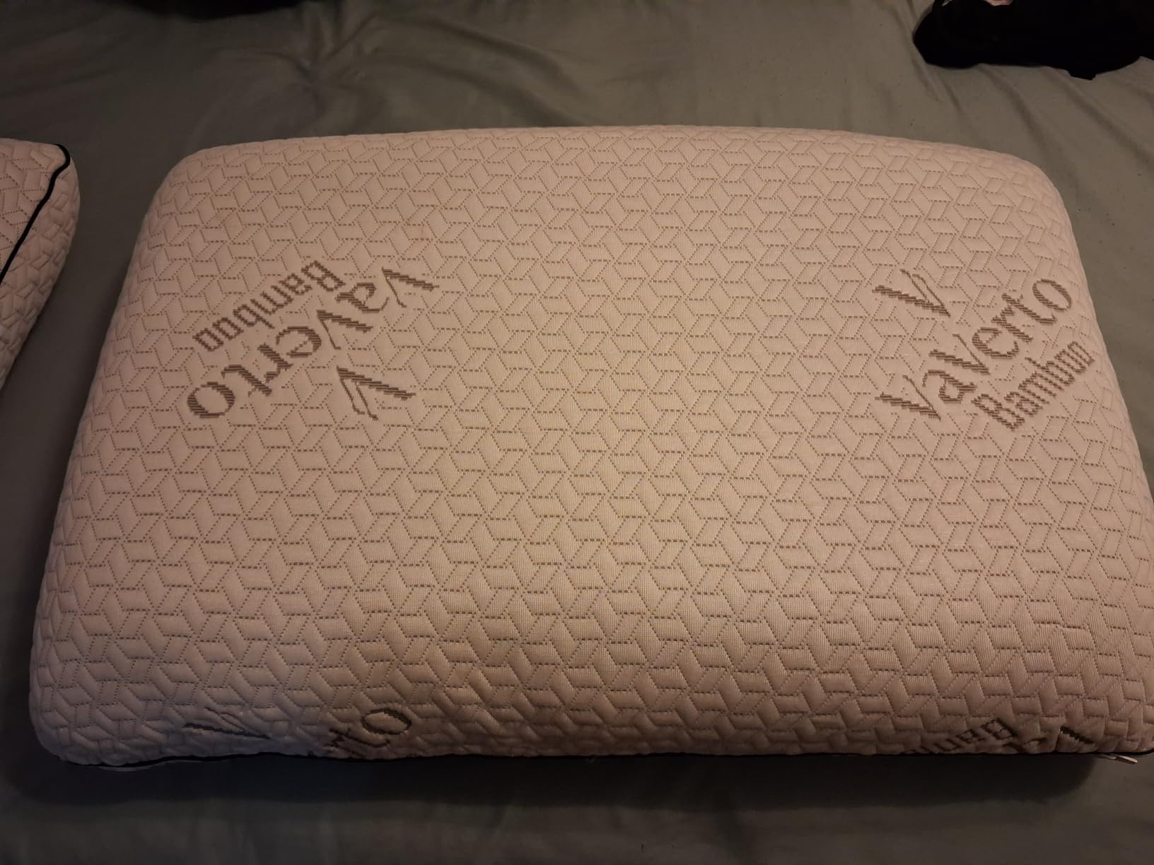 Vaverto Camping Pillow - Backpacking Memory Foam Travel Pillow 1-Pack customer photo 1