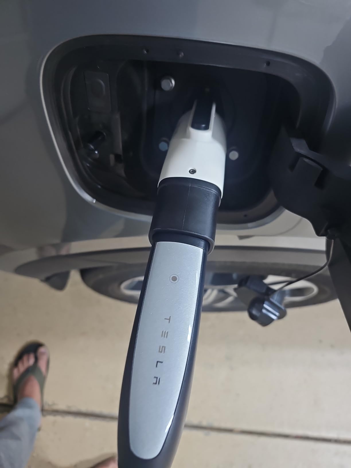 EV Charger Adapter for Tesla to J1772, Up to 60A 250V, IP65, NACS to J1772 Adapter, J1772 EV Charging Adapter Compatible with Tesla Wall Connector/Tesla Destination/Mobile Charger (for J1772 EVs Only) customer photo 1