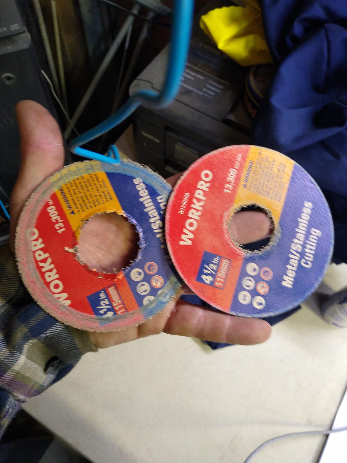 WORKPRO 10-Pack Cut-Off Wheels 4-1/2 x 7/8 Metal Cutting Disc customer photo 2