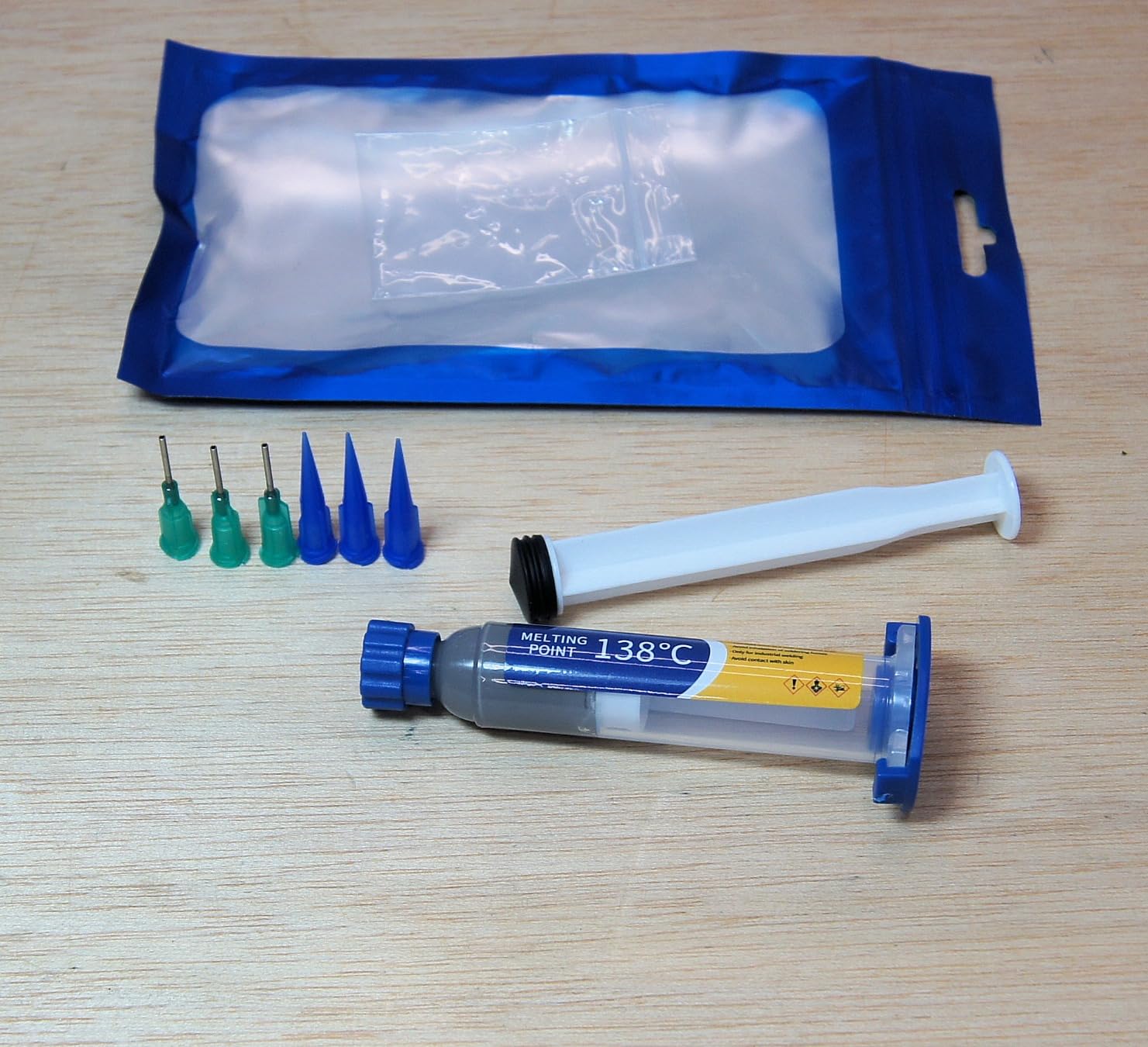 Sn42/Bi58 Lead Free Solder Paste (30g) & No Clean Soldering Flux(10cc) & Soler Wick for Electronic Soldering, SMD/SMT Remove customer photo 2