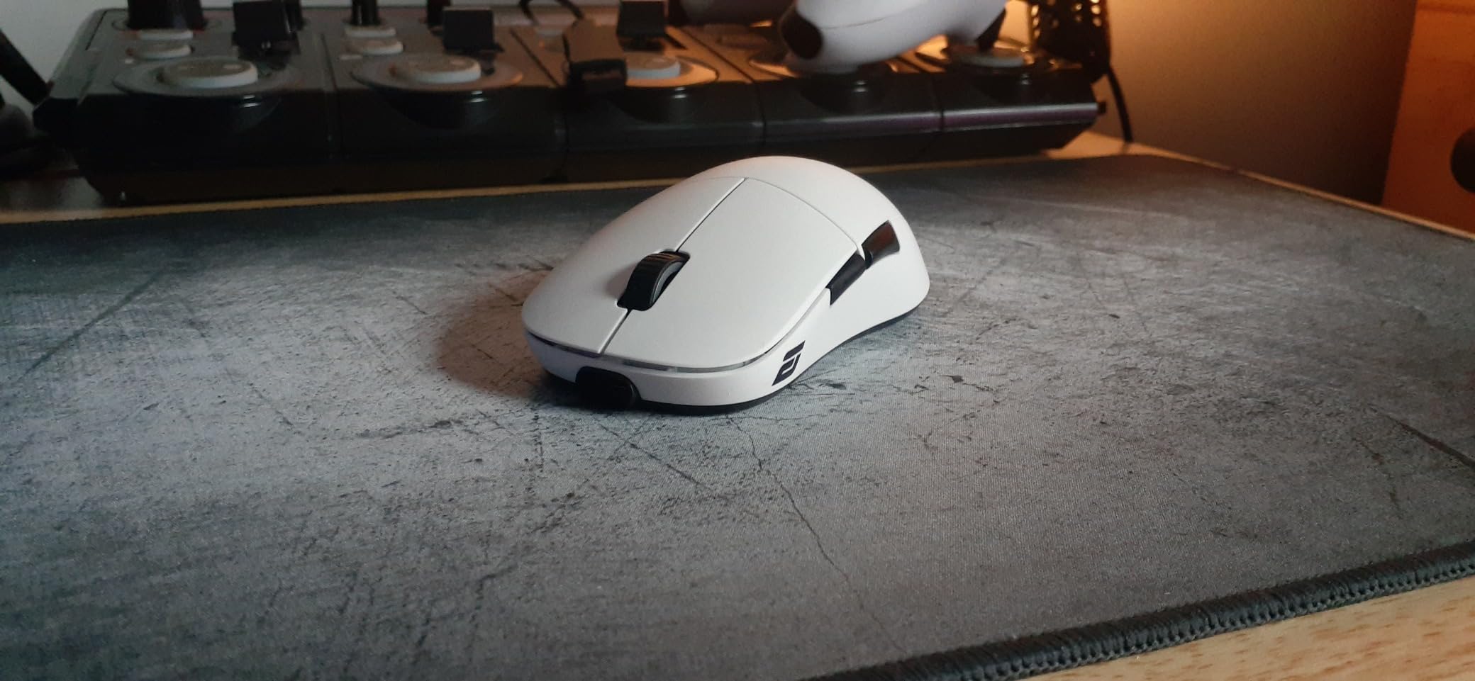 ENDGAME GEAR XM2we Lightweight Wireless Gaming Mouse, 5 Buttons, Black customer photo 1