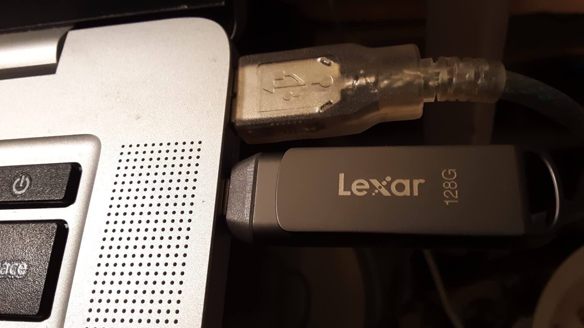 Lexar 128GB JumpDrive Dual Drive D400 USB 3.2 Type-C & Type-A Flash Drive for Storage Expansion, Photo Back-up for iPhone 15, Up to 130MB/s, Metal Housing & Swivel Design, Titanium (LJDD400128G-BNQNU) customer photo 1