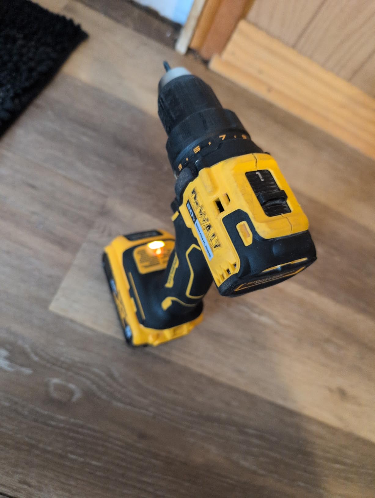 DEWALT DCD793B 20V MAX Brushless 1/2 in. Cordless Compact Drill Driver (Tool Only) customer photo 1