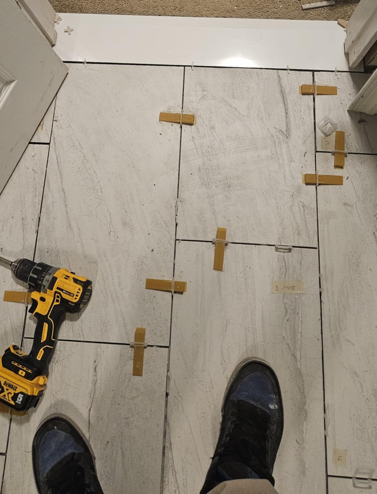 DGSL Tile Leveling System with Plier, 600 Tile Spacers 1/8