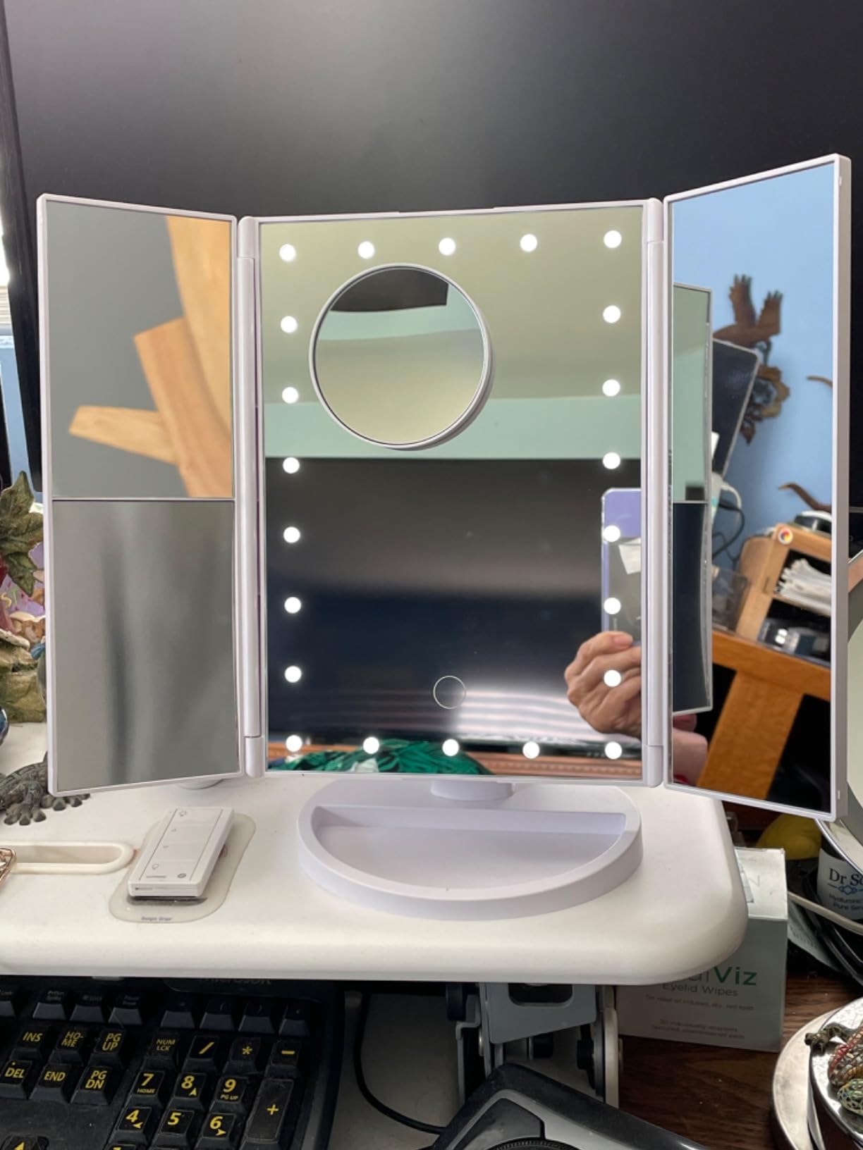 DenCert Makeup Mirror Vanity Mirror with Lights 1X 2X 3X 10X Magnification, Lighted Makeup Mirror, Touch Control, Tri-Fold Portable LED Makeup Vanity, Two Power Supply Modes, White customer photo 1