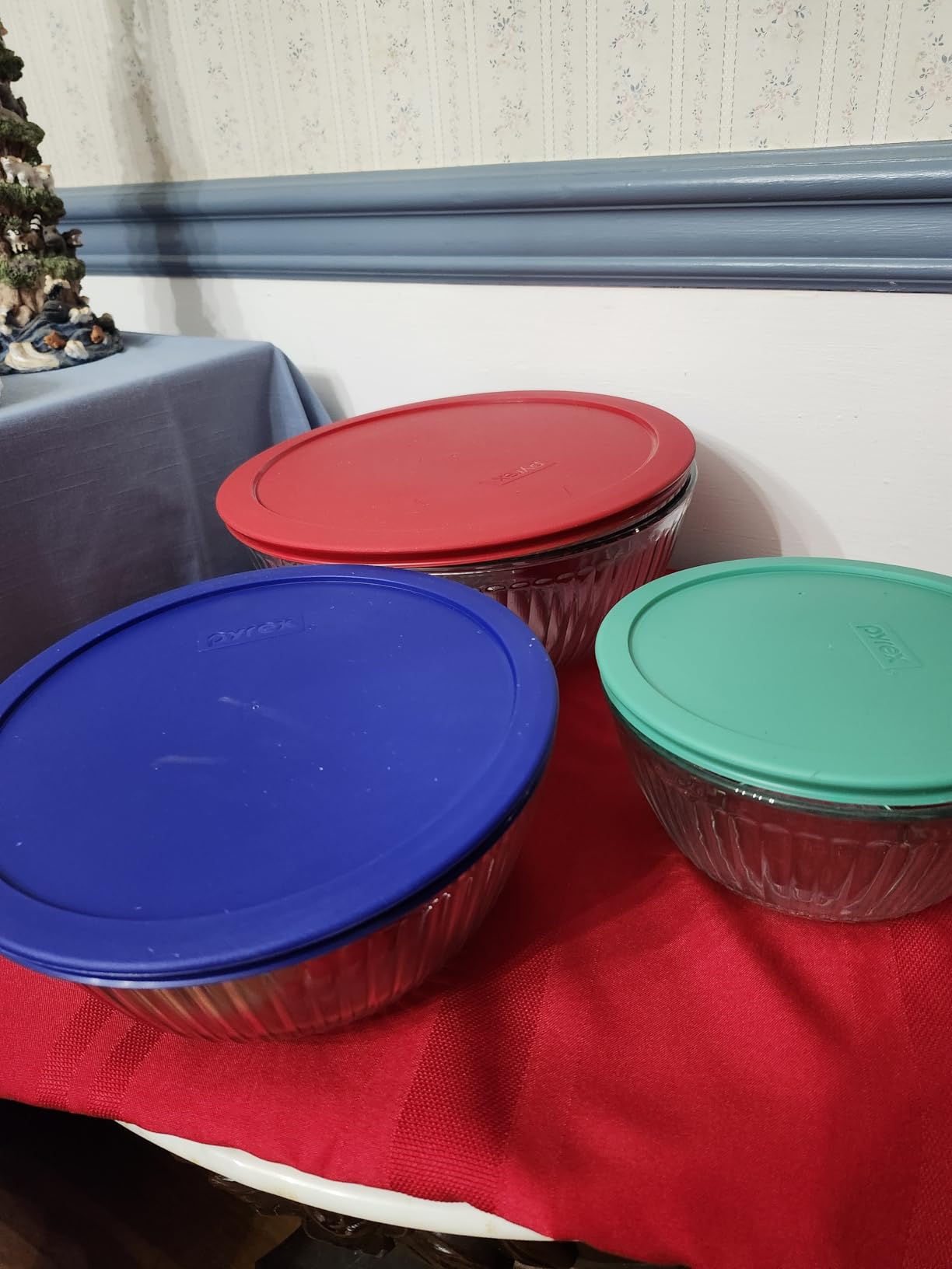 Pyrex Sculpted (3-Pack) Glass Mixing Bowls Set With Plastic Lids | For prepping, baking, & cooking, preheated oven, dishwasher, mircrowave & freezer safe customer photo 1