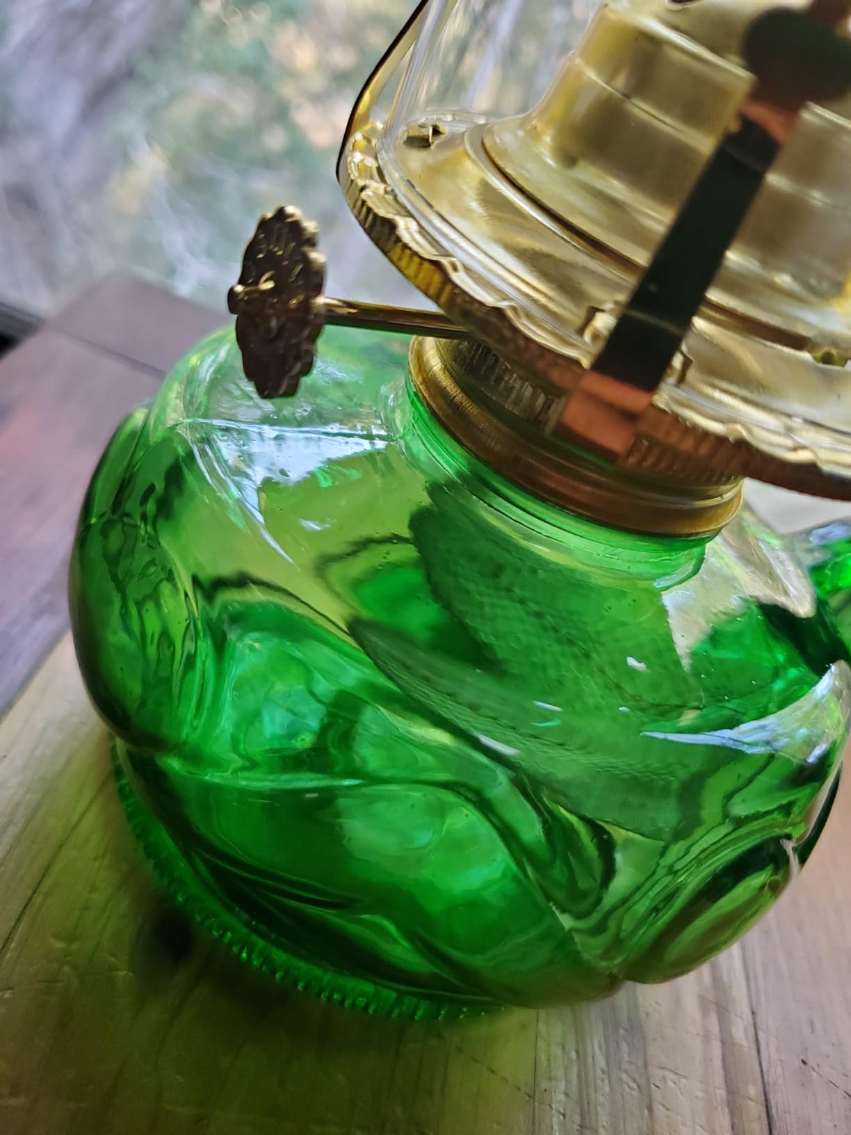 Vintage Green Kerosene Lamp with Handle Color Glass Oil Lamps for Indoor Use Large Indoor Decorative Oil Lamp Hurricane Lamp Lantern for Tabletop Decor Emergency Lighting customer photo 2