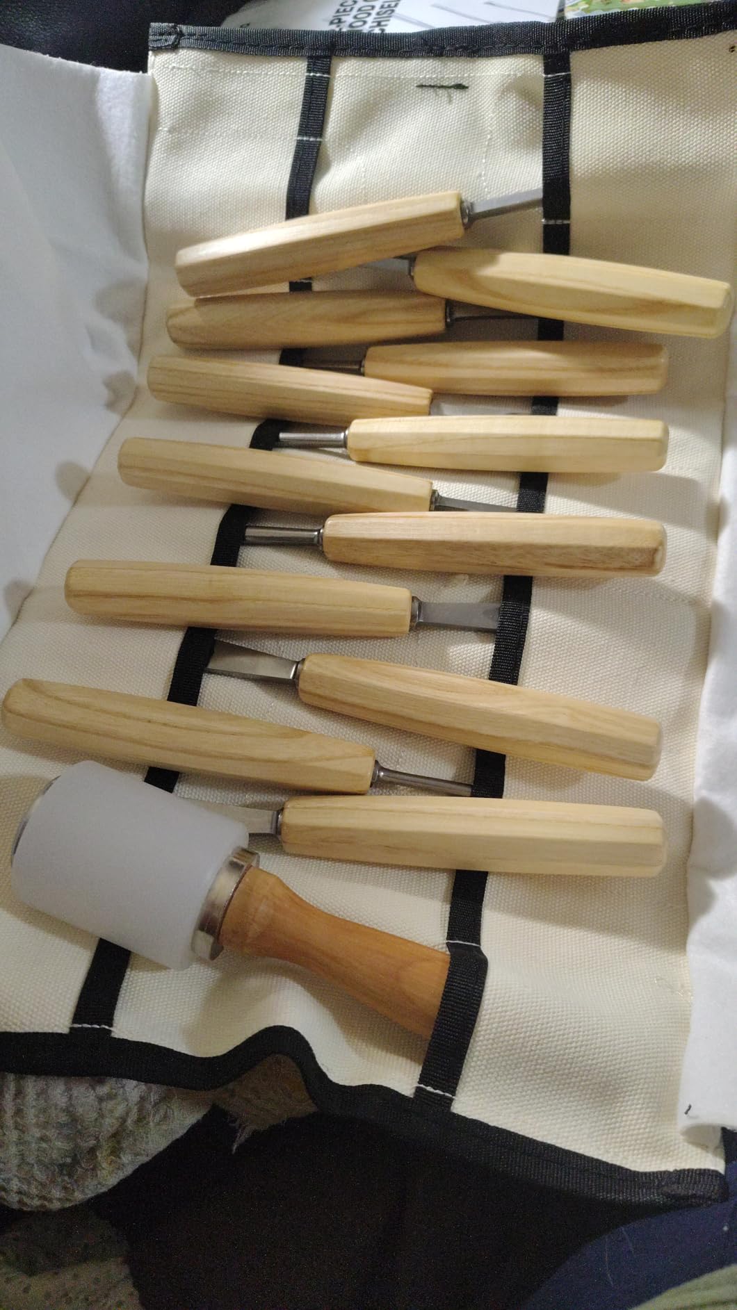 Wood Carving Kit, 12 PCS Wood Carving Set - Wood Carving Tools with Canvas Case, Sharp Cr-V 60 Steel Blades, Wood Chisel Sets for Beginners and Professionals customer photo 1