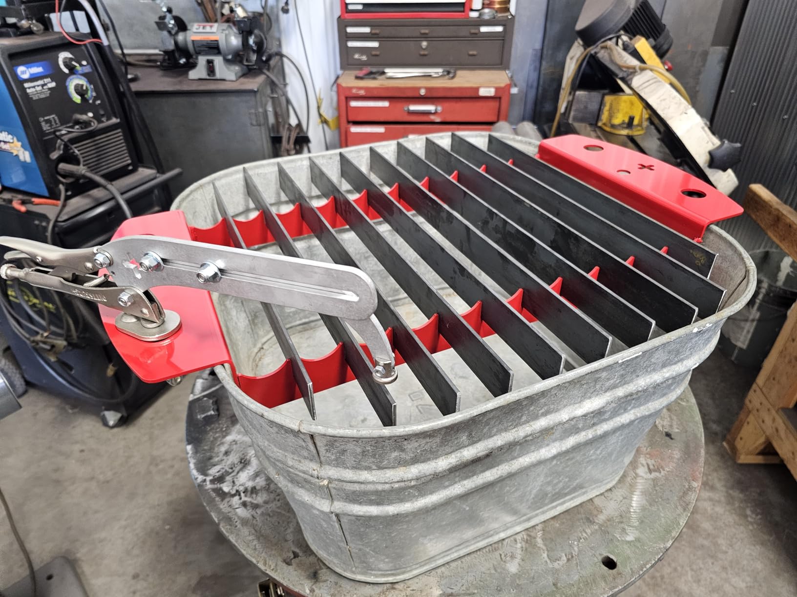 Round - Plasma Cutter Water Table for 55 gal. drum/ 17 gal. tub - Edge Clamp customer photo 1