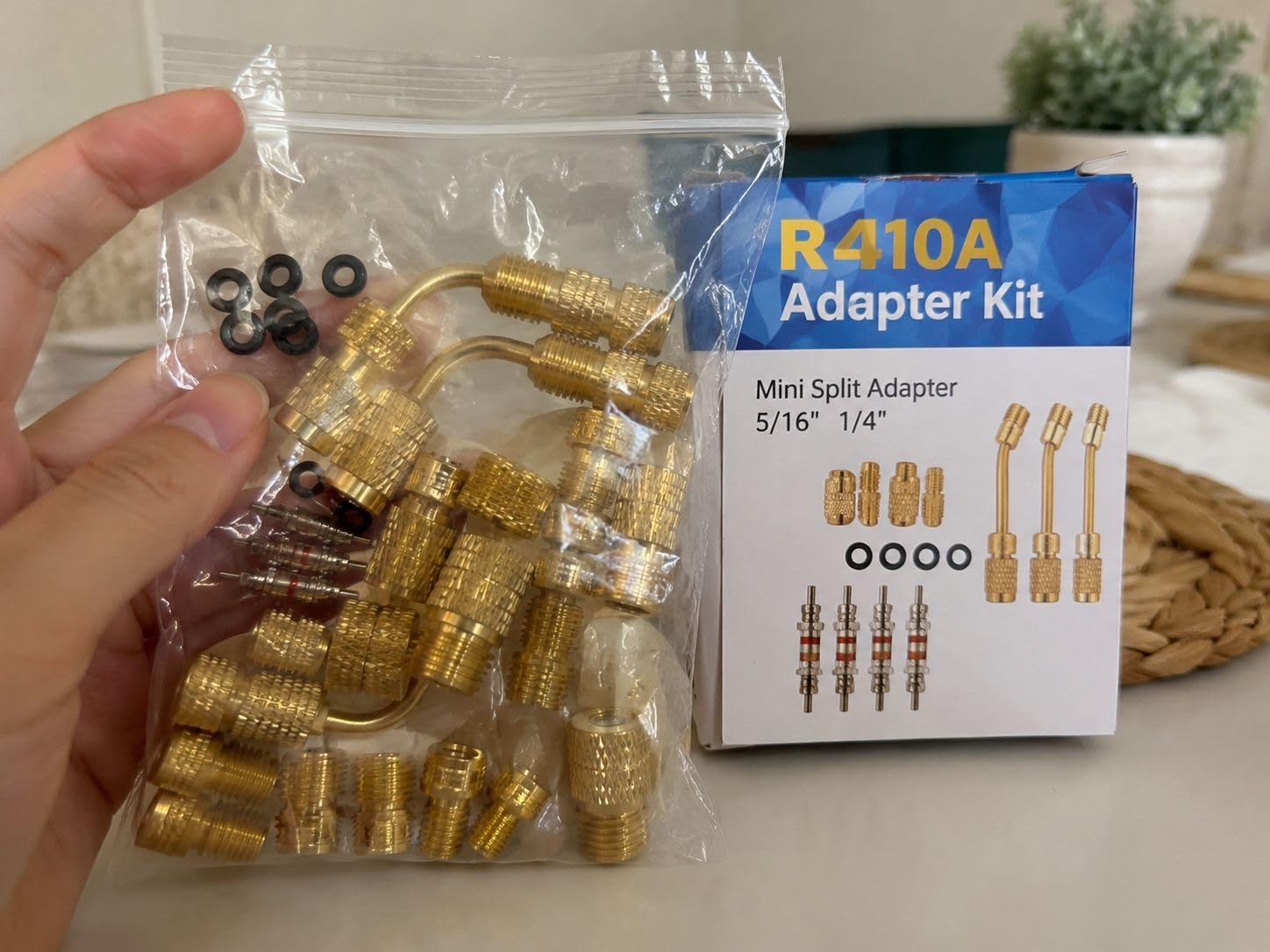 R410A Adapter Kit, Mini Split Adapter 5/16 to 1/4 Coupler R410A Refrigerant Hose Adapter Connector Valve Core Remover, Mini Split Vacuum Pump Kit 410A Refrigerant for R410A Mini Split Air Conditioner customer photo 2
