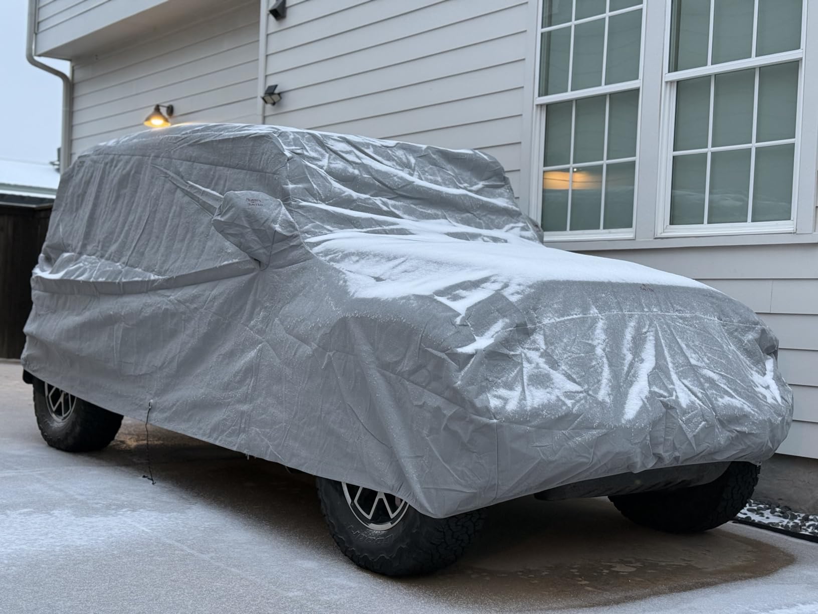 Quadratec Softbond 5-Layer Car Cover - Fits Jeep CJ, Wrangler TJ & YJ 1976-2006 - Jeep Cover 2 Door Jeep Wrangler Cover Jeep TJ Cover Jeep Wrangler Rain Cover - Includes Storage Tote customer photo 2