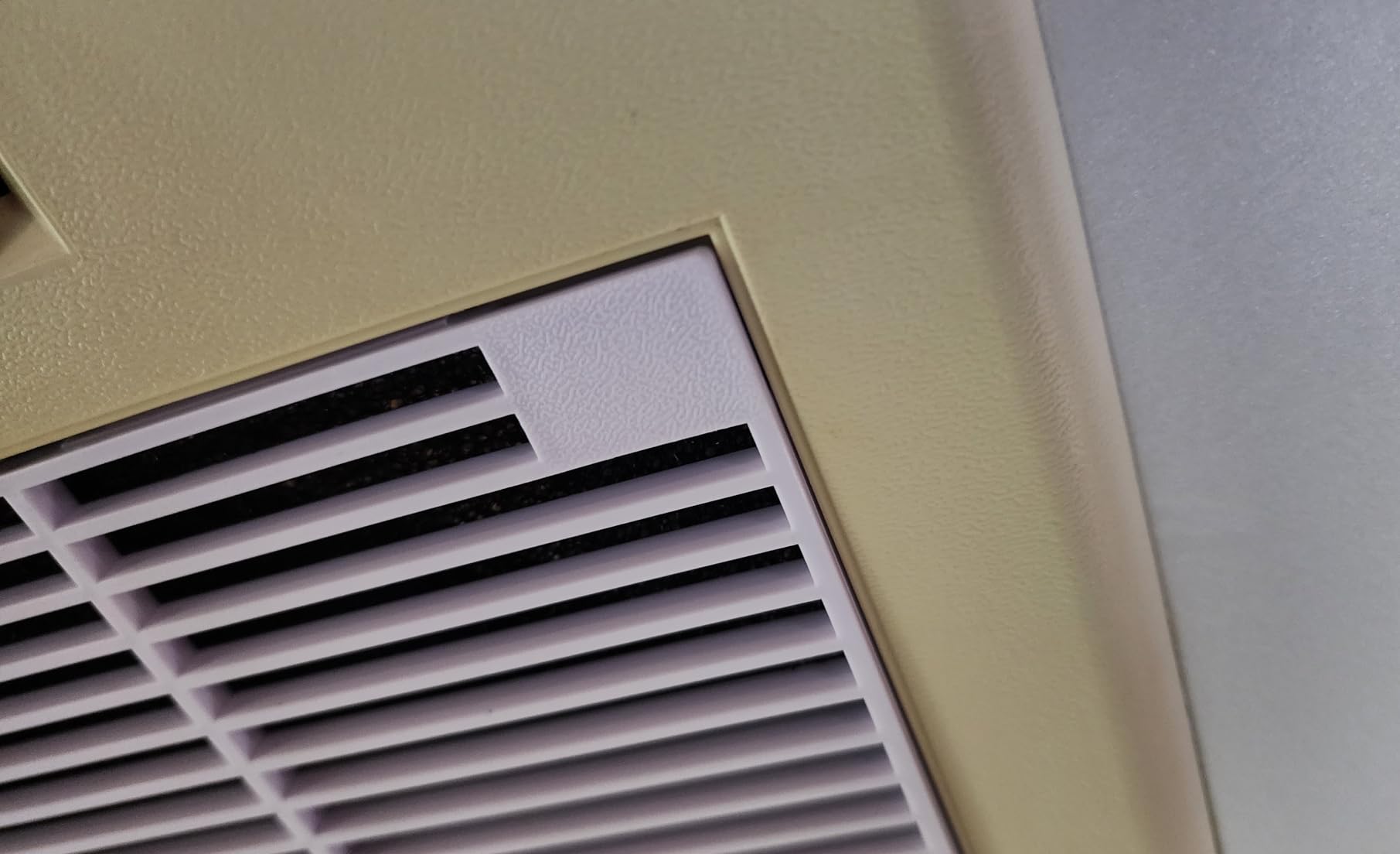 weideer RV A/C Ducted Air Grille for Dometic, Duo-Therm RV Air Conditioner Grille, RV Air Conditioner Cover with RV AC Filter Replacement for Dometic 3104928.019 Polar White 14.1