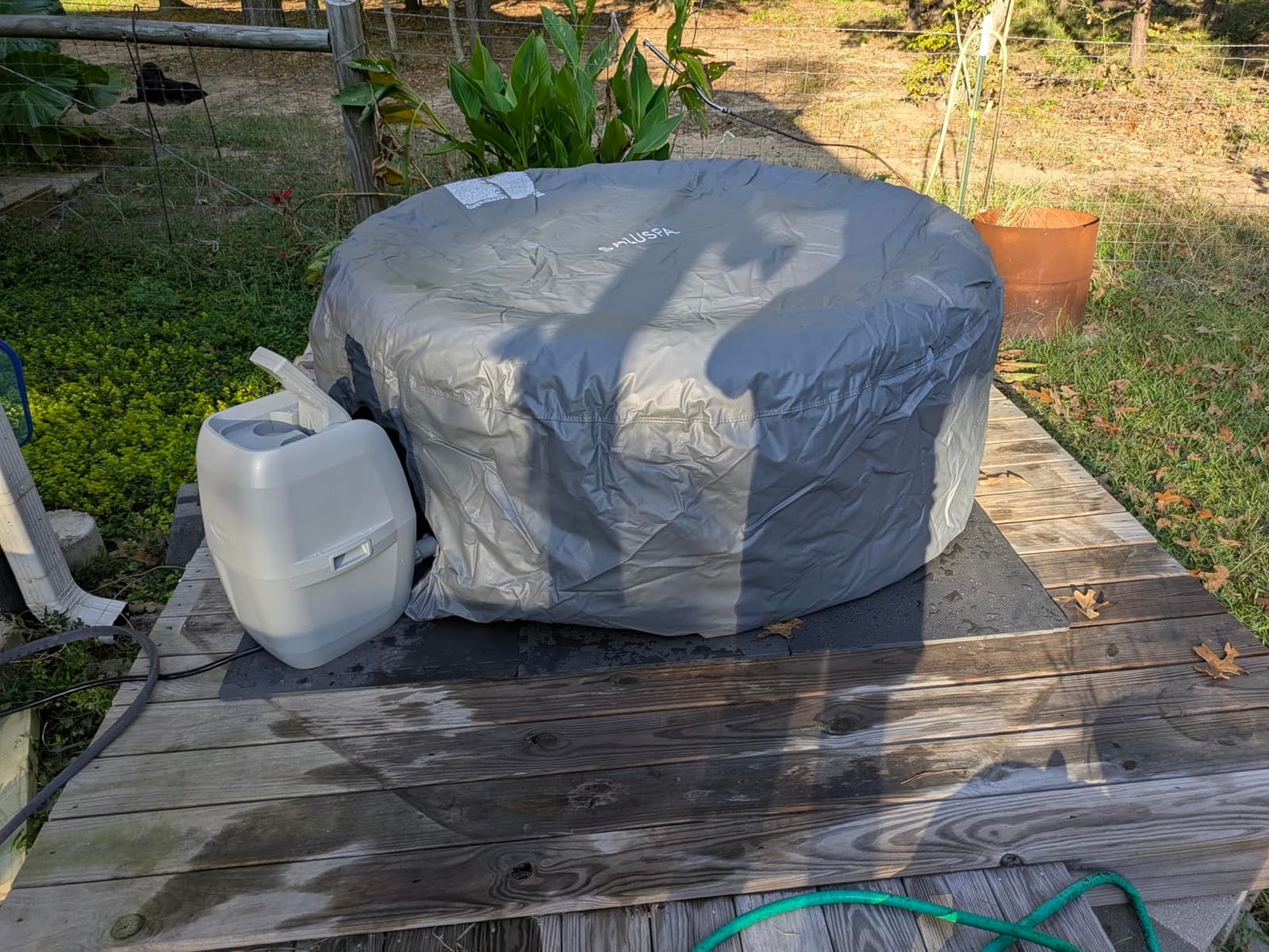 Coleman SaluSpa Miami Energy-Efficient AirJet 2-4 Person Inflatable Hot Tub customer photo 1