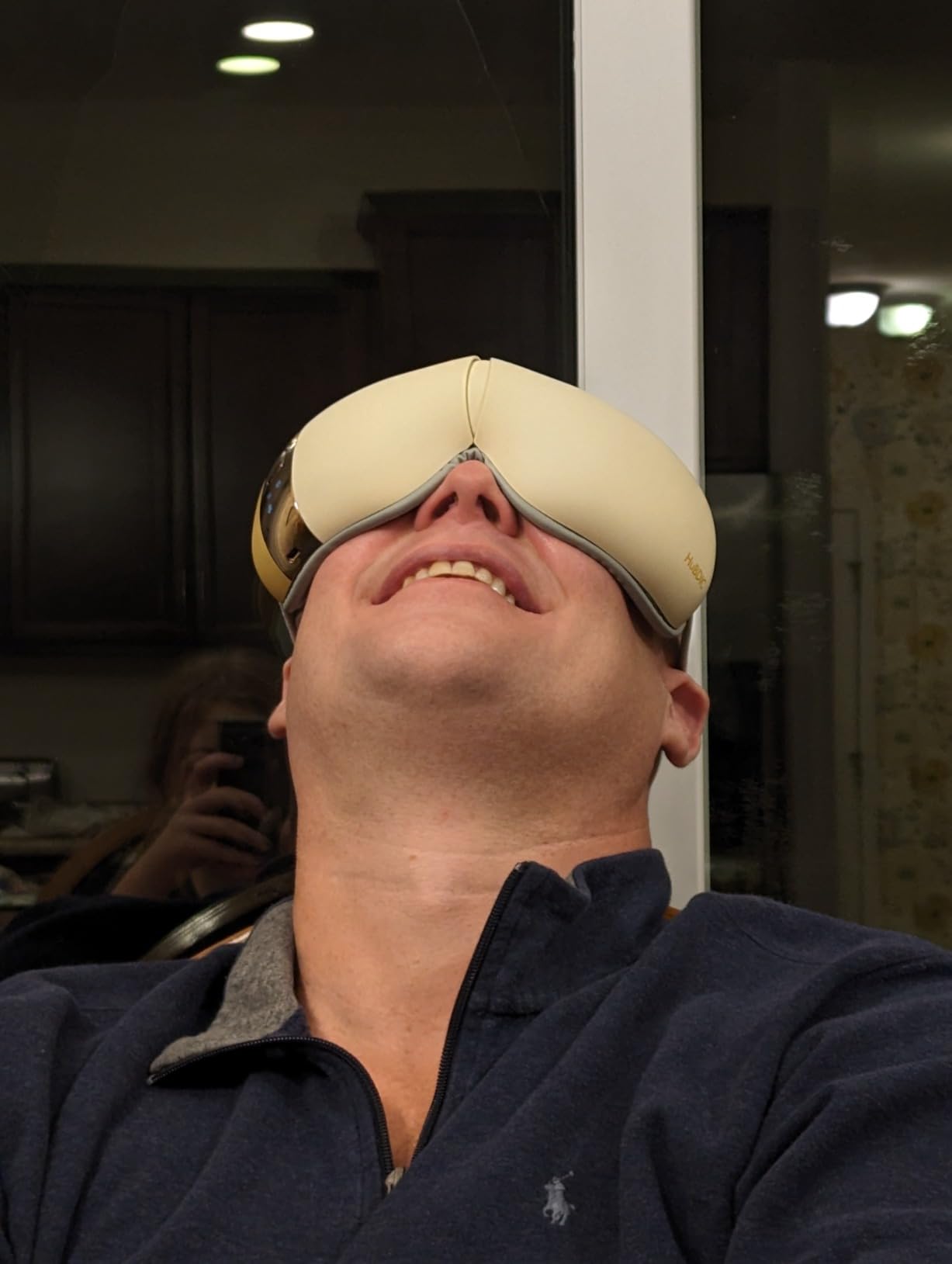 HubiCare Eye Massager with Heat, Vibration, and Music Helps Relieve Strain, Dark Circles, Dryness, and for Migraine Relief Relaxation and Better Sleep Valentines Day Gifts for Women/Men (White) customer photo 2