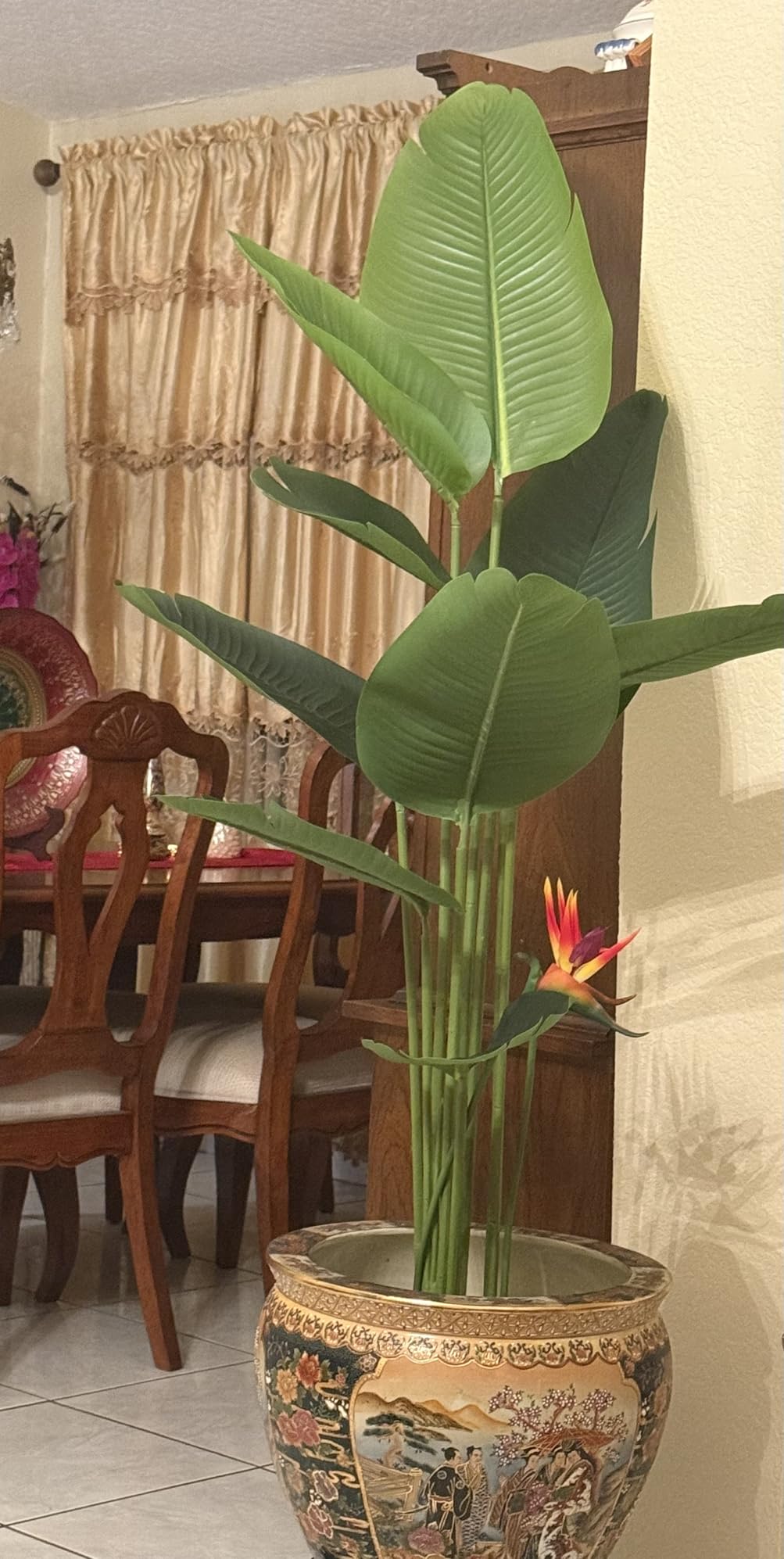 VEVOR Artificial Bird of Paradise Tree, 5 FT Tall Faux Plant, PE Material & Anti-Tip Tilt Protection Low-Maintenance Plant, Lifelike Green Fake Tree for Home Office Warehouse Decor Indoor Outdoor customer photo 2