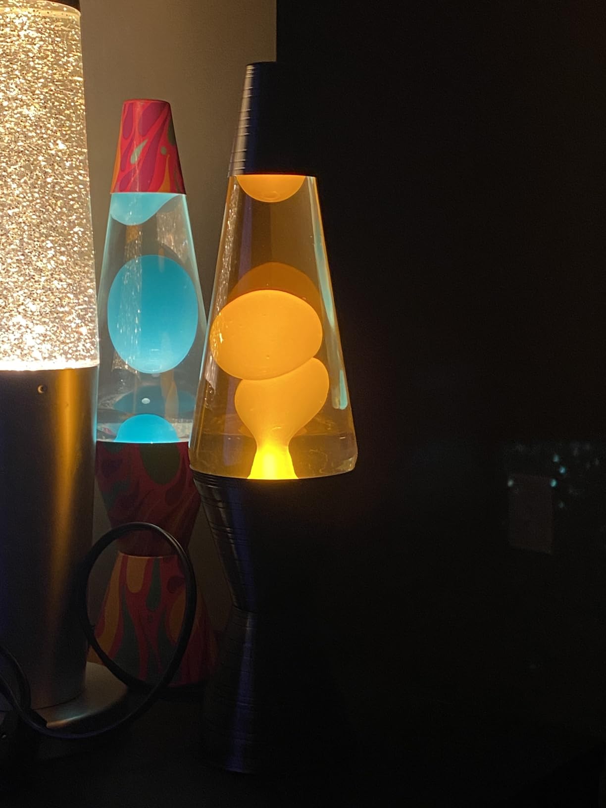 Lava Lamp - 14.5'' Vinyl Record Grooved Base - The Original Motion Light - Yellow Wax and Orange Liquid customer photo 2