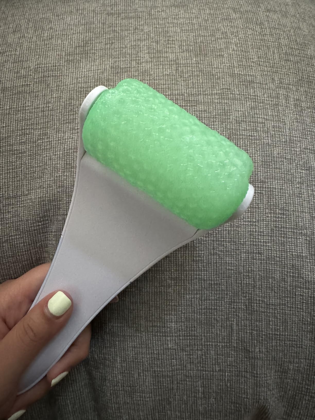 LATME Ice Roller for Face Eyes,Womens Gifts,Face Massager Roller Puffiness Migraine Pain Relief and Minor Injury (Smoggy Blue) customer photo 2