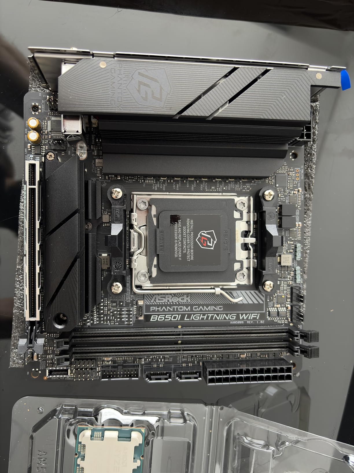 ASRock B650I Lightning WiFi AMD AM5 Mini-ITX Motherboard, Supports AMD Ryzen 9000/8000/7000 Series Processors, DDR5 7200+ (OC), PCIe 5.0 M.2, 2.5G LAN, WiFi 6E, 8+2+1 Power Phase customer photo 1
