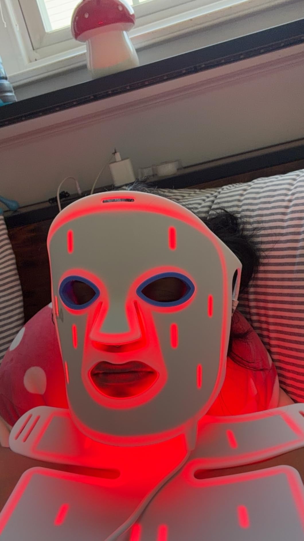 LifePro Revitaglow Red Light Therapy Mask - Triple Chip LED Face Mask customer photo 2