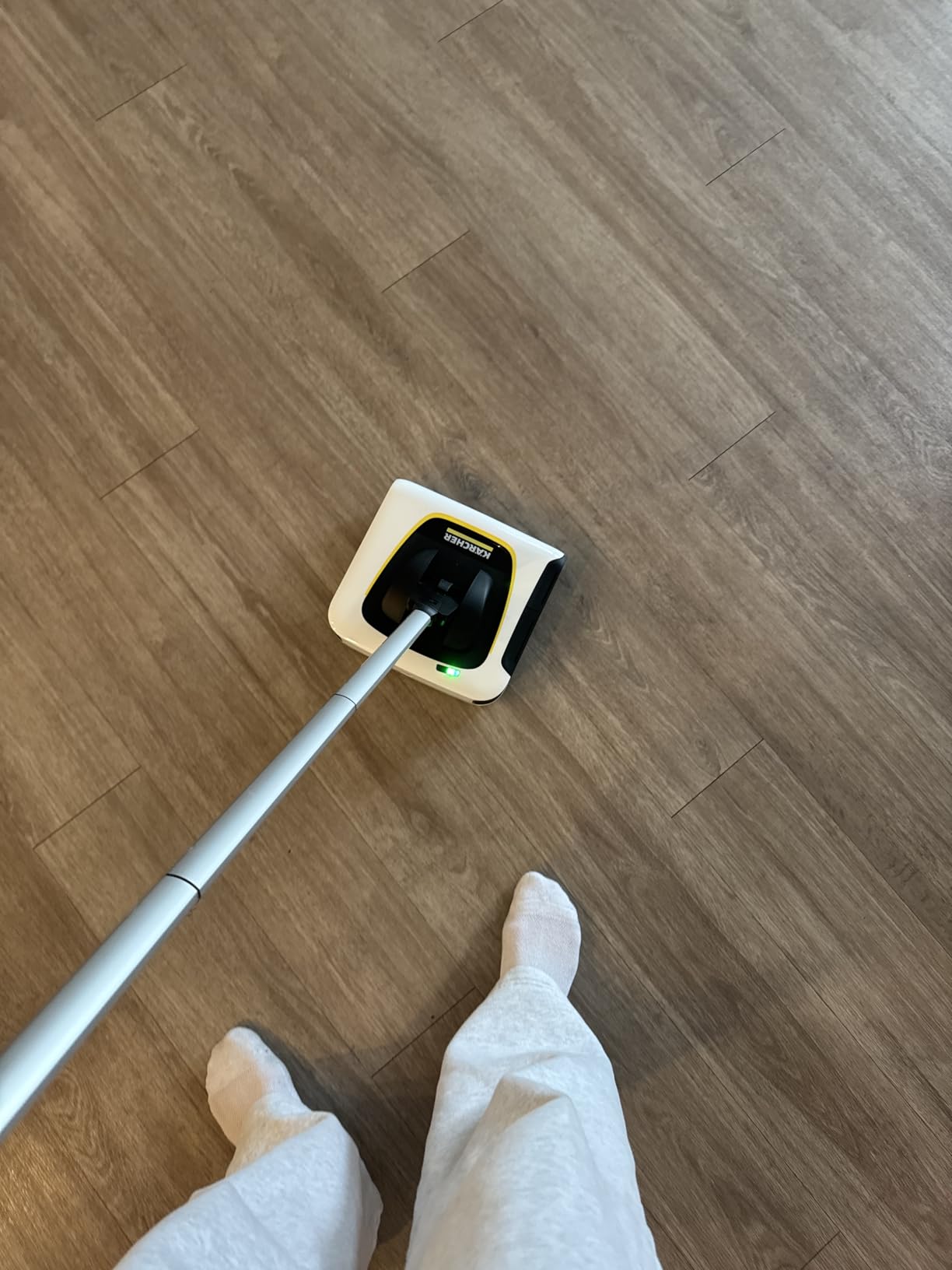 Karcher KB 5 Electric Floor Sweeper Broom, Cordless, for Carpets, Hardwood Floors and Tiles, White customer photo 1