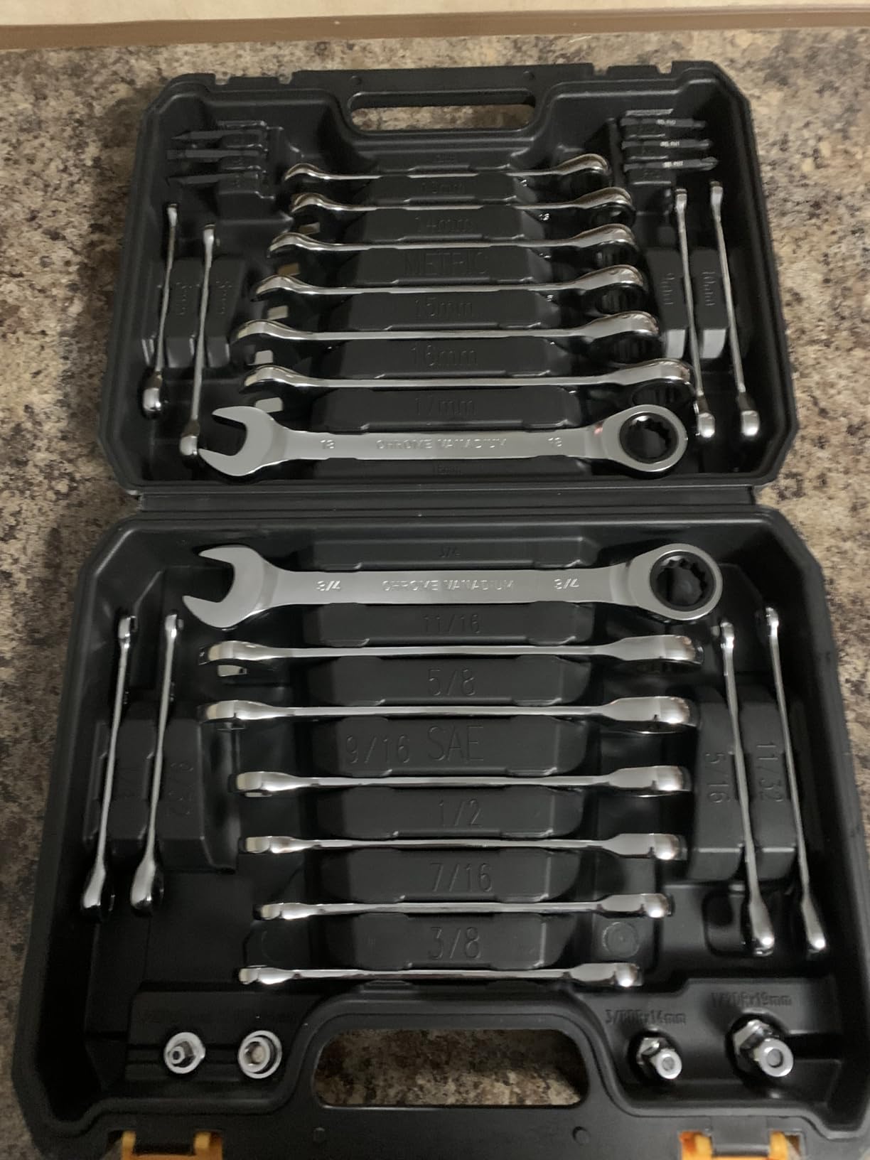 ELEAD 33-Piece Combination Ratchet Wrench Set | SAE & Metric Sizes (1/4 to 3/4 & 6-18mm) | 72-Tooth Gear Design | CR-V Steel | Organizer Carry Case | Ideal for Mechanics & DIY customer photo 1