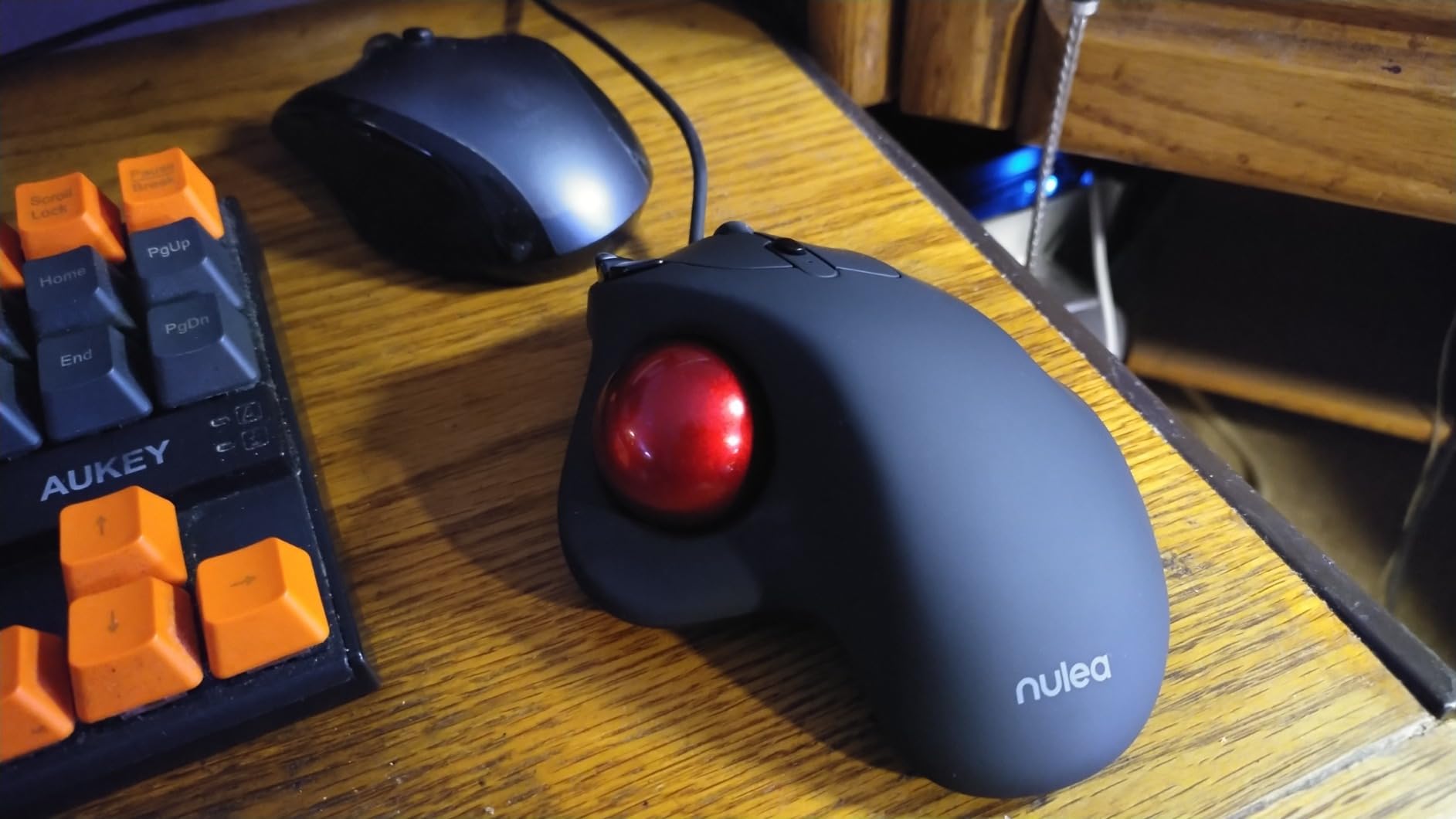 Nulea M509 Wired Trackball Mouse Ergonomic Thumb Control Type C USB customer photo 1