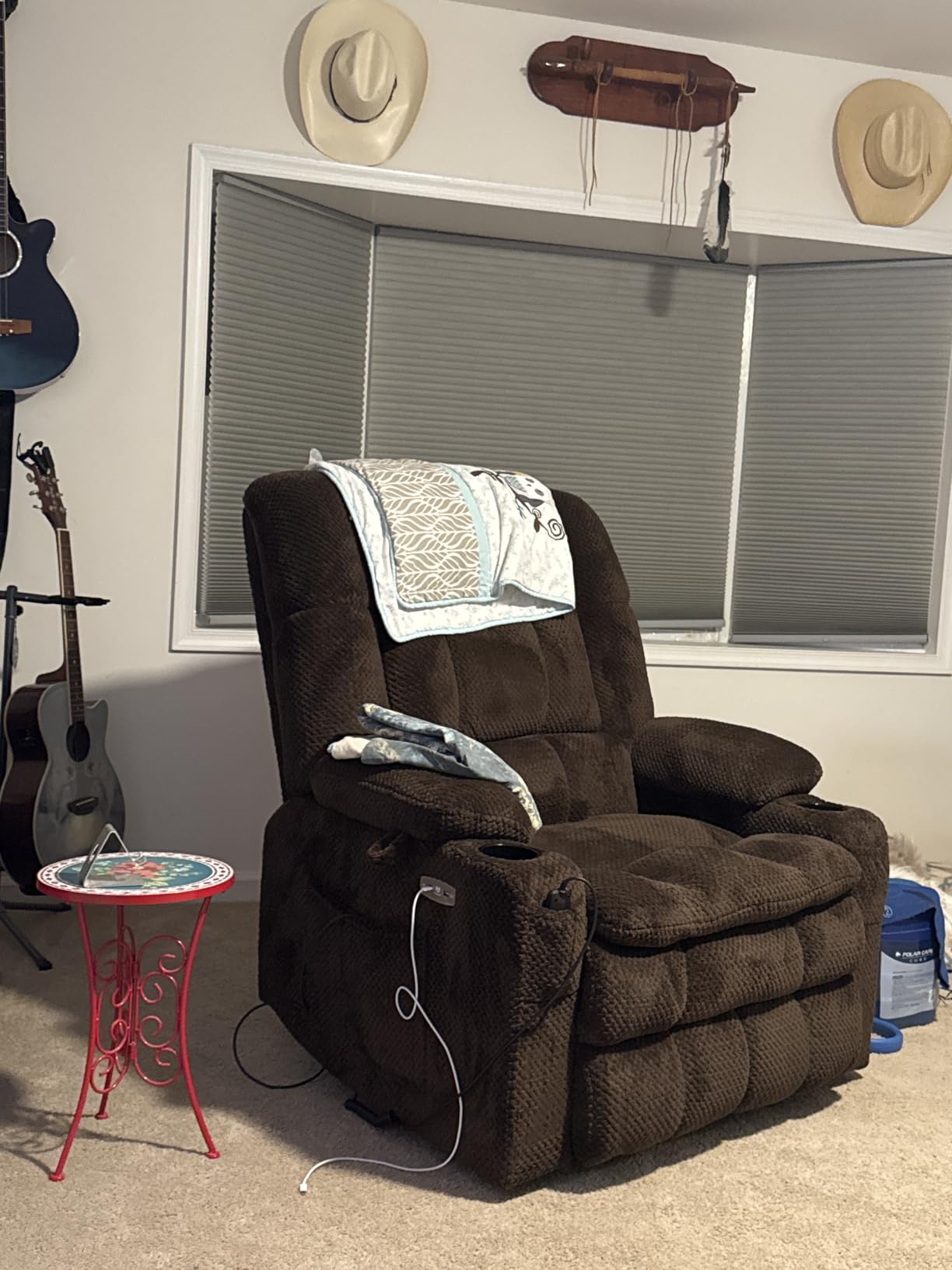 MCombo Small Dual Motor Power Lift Recliner Chair for Petite Elderly, 7893 | Heat and Massage, Zero Gravity Lift Chair, Infinite Position, Lay Flat, USB Ports, Cup Holders, Fabric (Small, Beige) customer photo 1