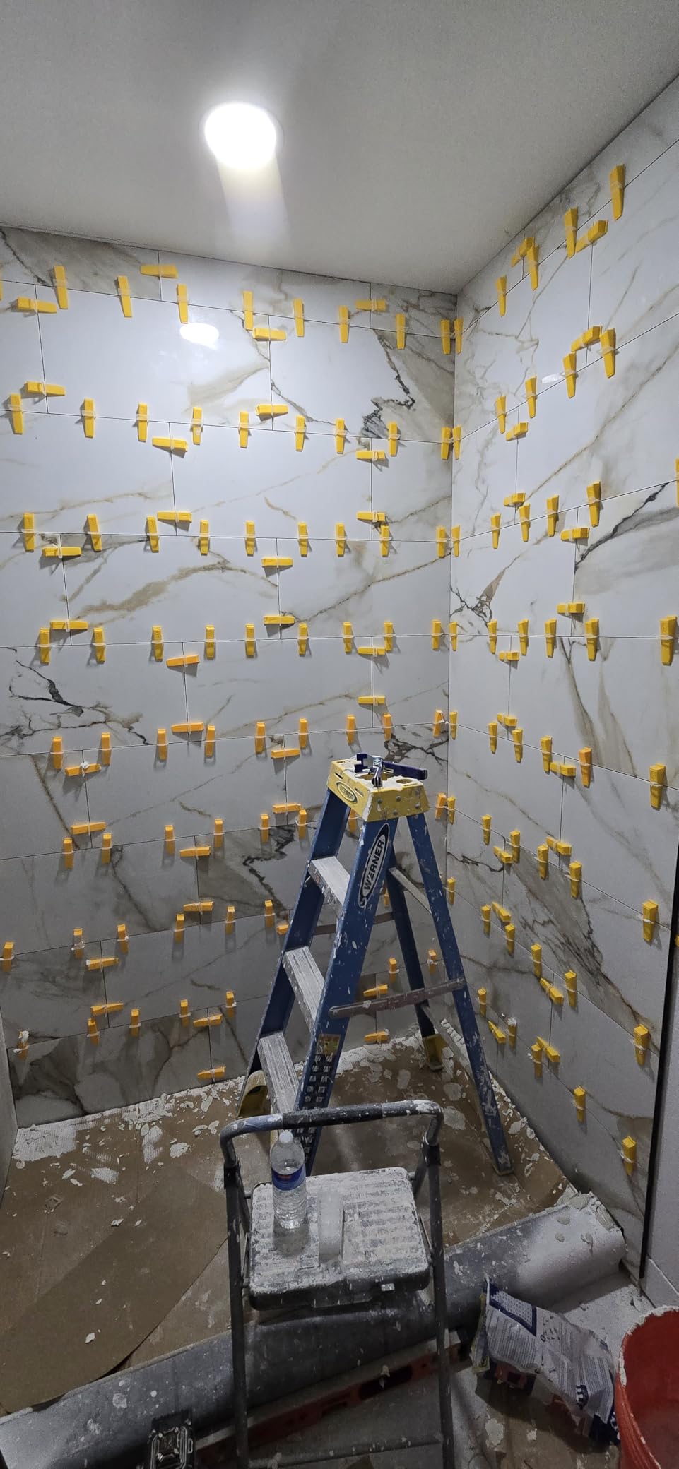 Tile Leveling System 1/16