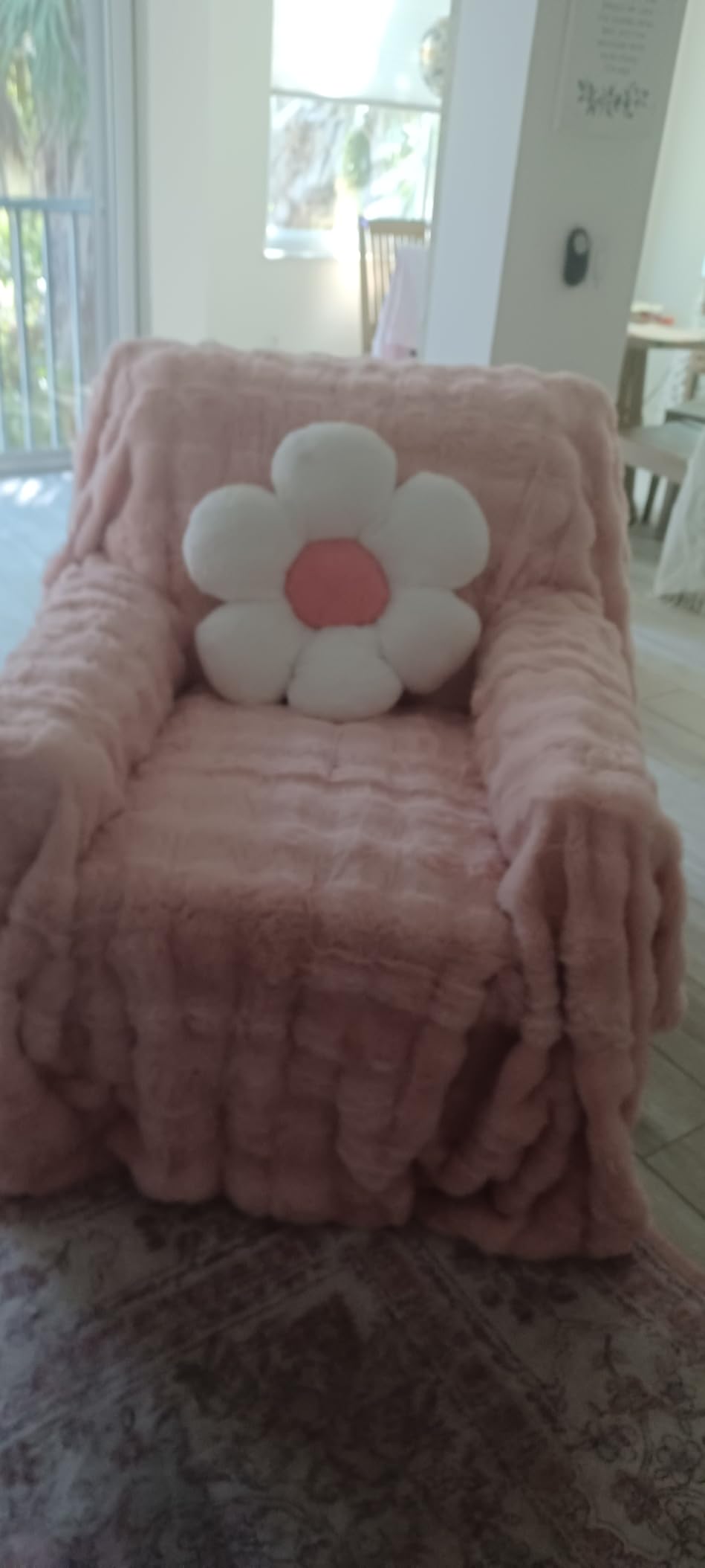 Flower Pillow,15.7In Cute Daisy Pillow Pink Throw Pillows | Decorative Pillows, Plush, PP Cotton Filling, Flower Shaped, Seating Cushion, for Sofa Couch Bed, Spring Cute Home Decor customer photo 1