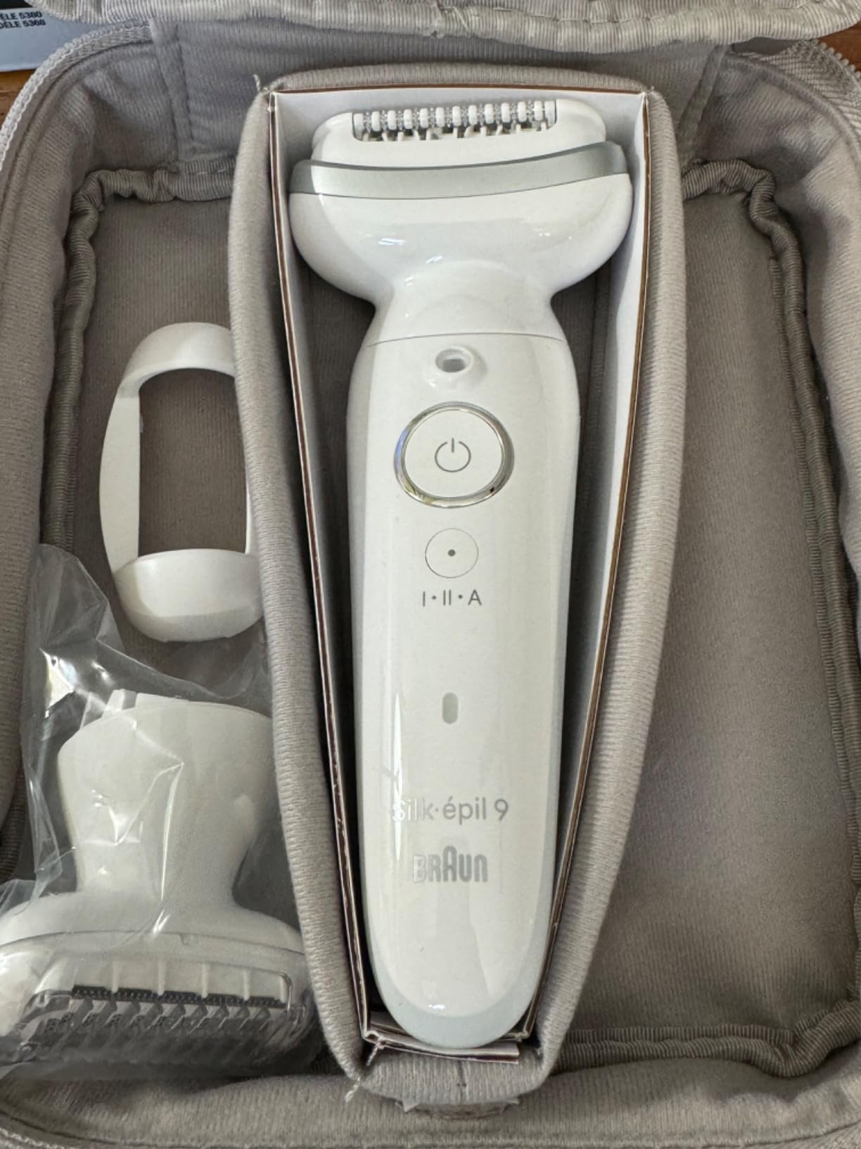 Braun Silk-épil 9 Epilator, Pivoting Head, Wet and Dry, Includes Body Trimmer, Shaver Head and Trimmer Comb, SES9-441 customer photo 2